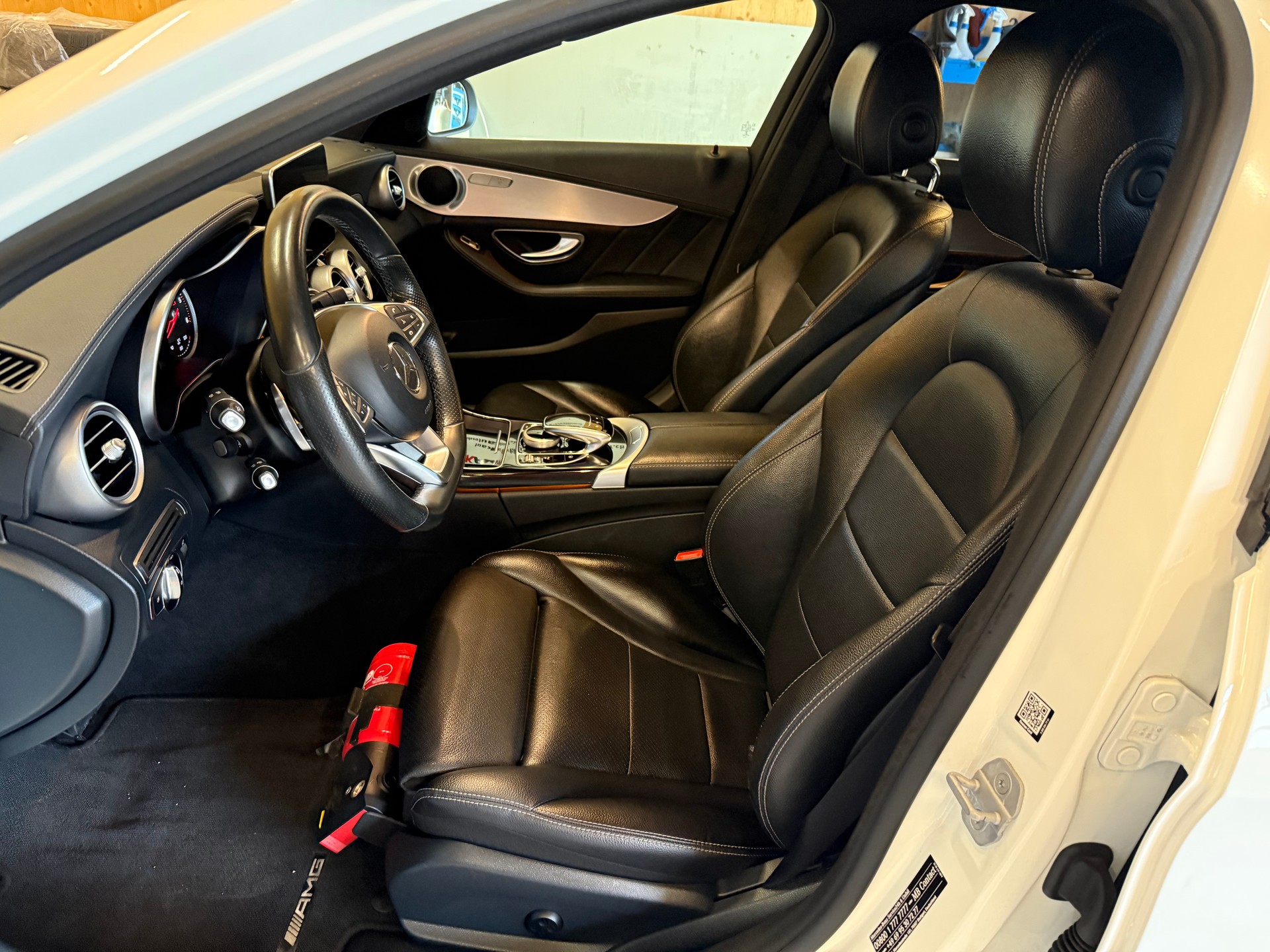 MERCEDES-BENZ C 220 BlueTEC AMG Line 7G-Tronic-image-5
