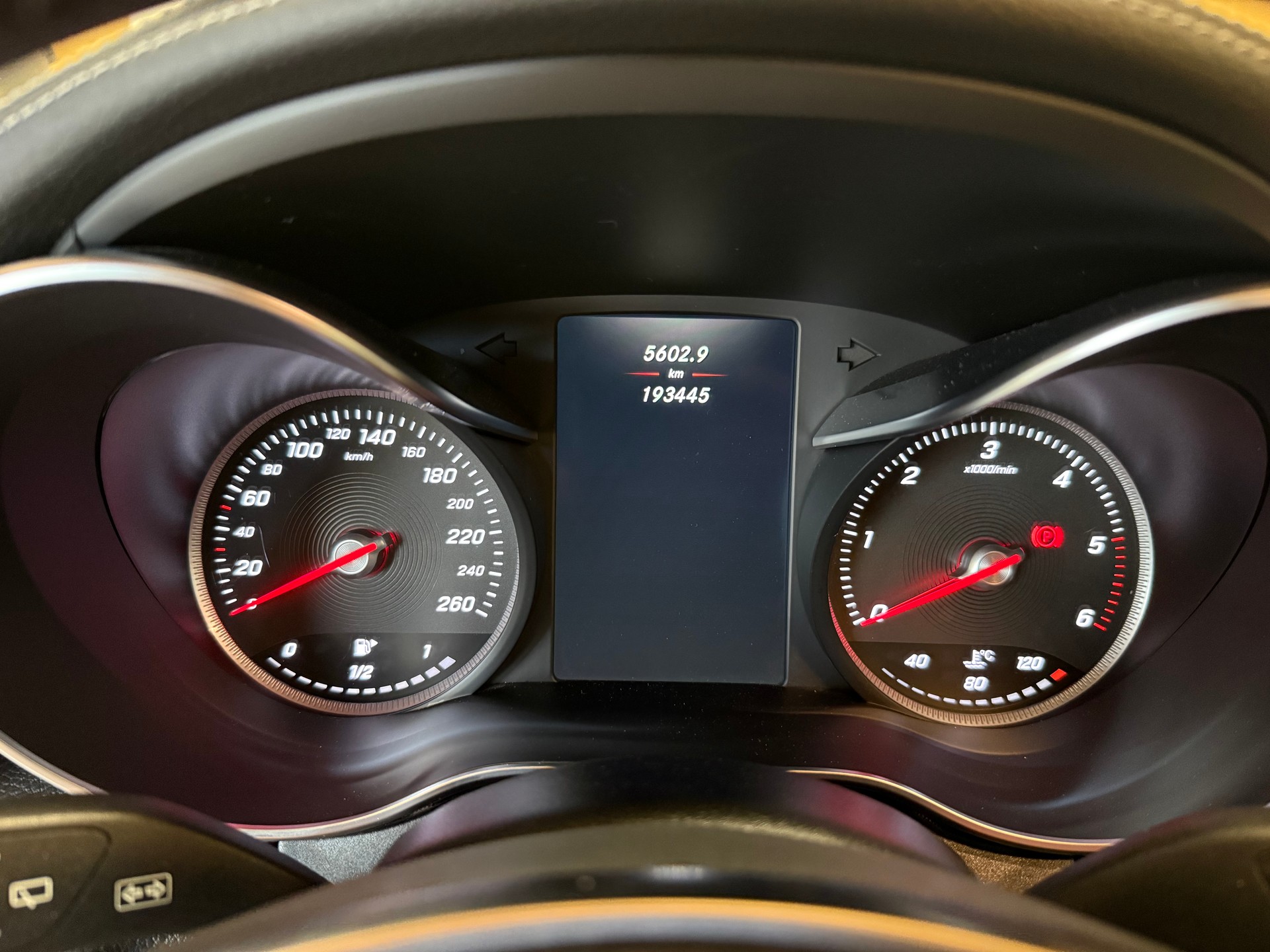MERCEDES-BENZ C 220 BlueTEC AMG Line 7G-Tronic-image-9