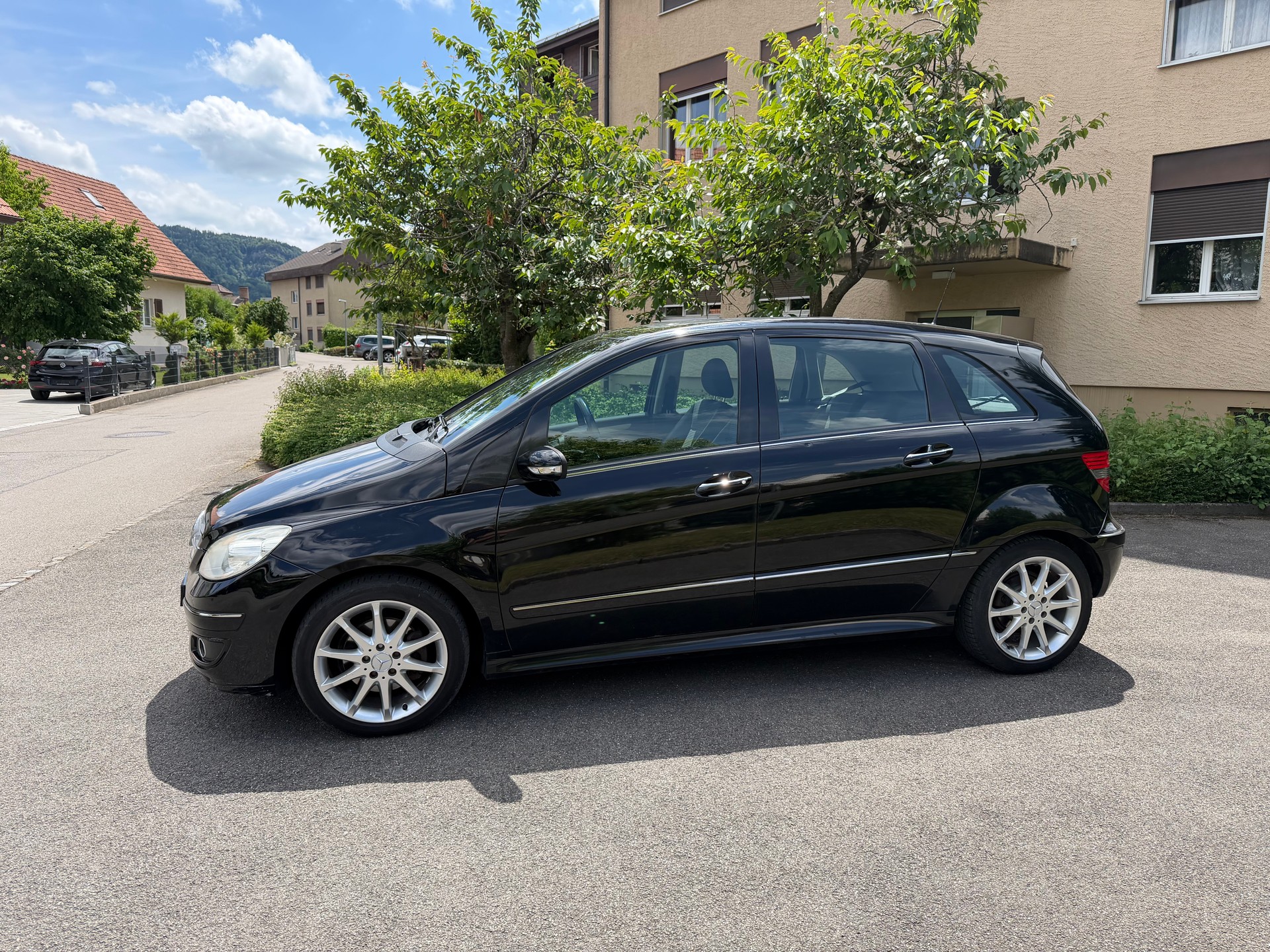 MERCEDES-BENZ B 200-image-7