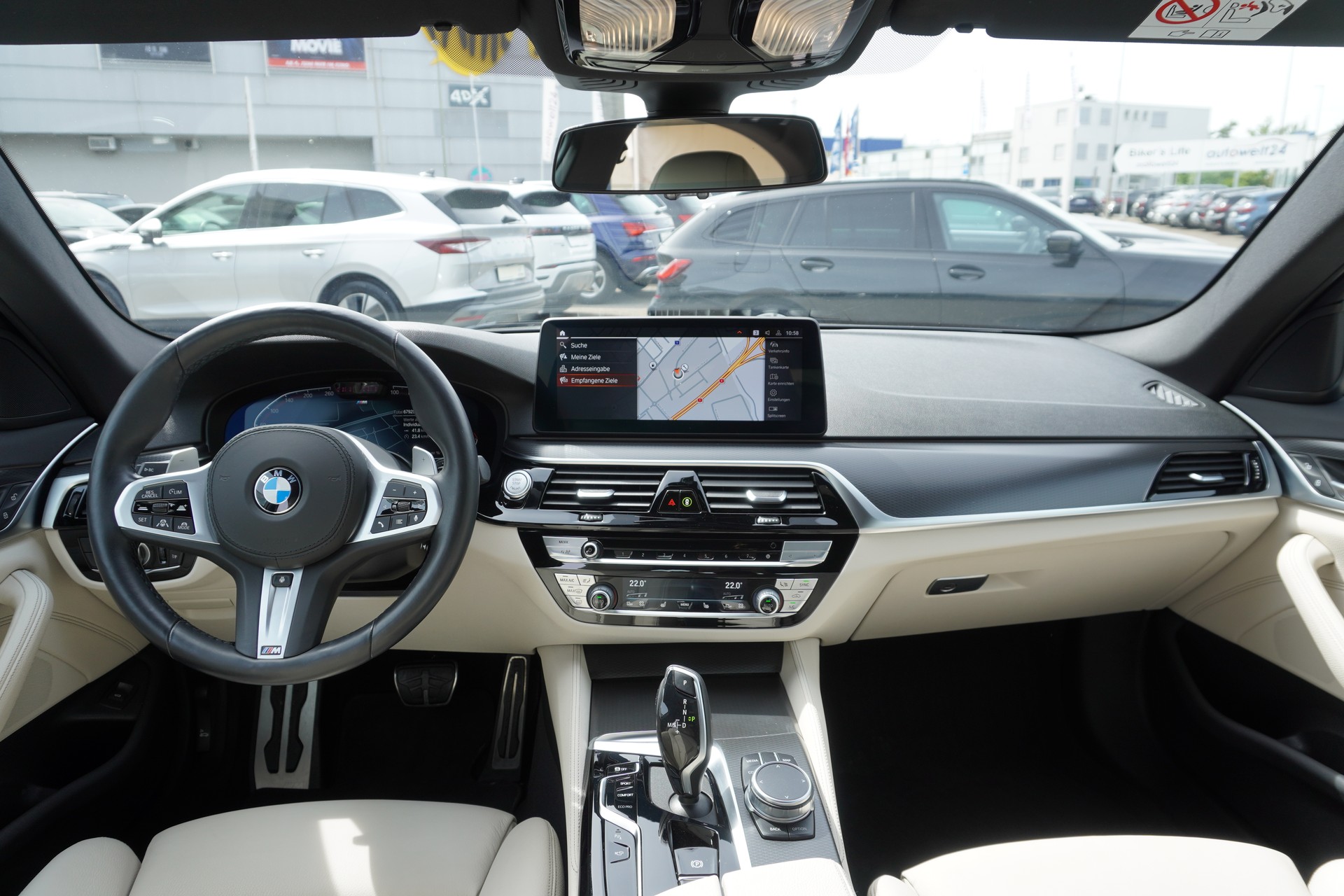 BMW 530i xDrive 48V M Sport Steptronic-image-17