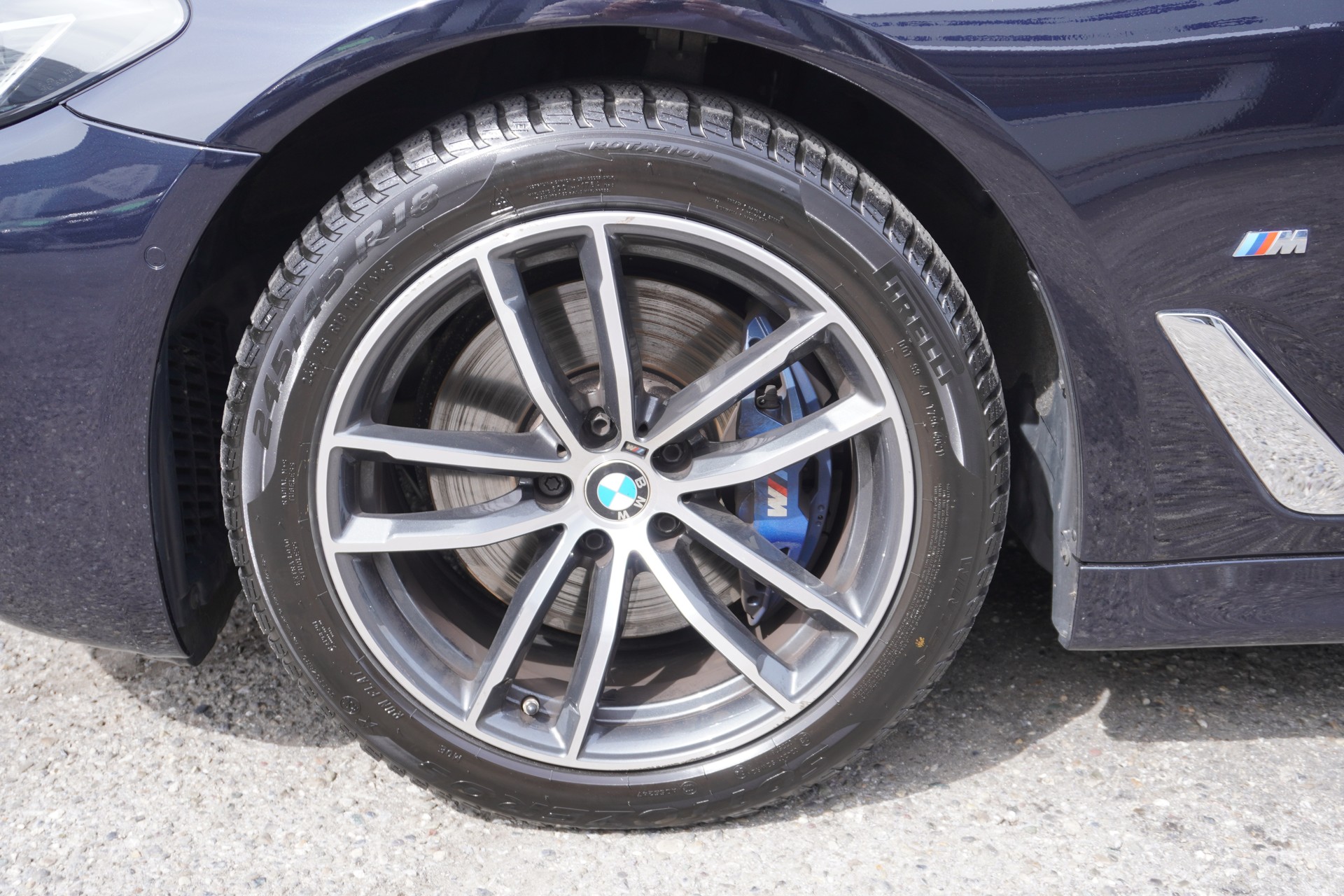 BMW 530i xDrive 48V M Sport Steptronic-image-8