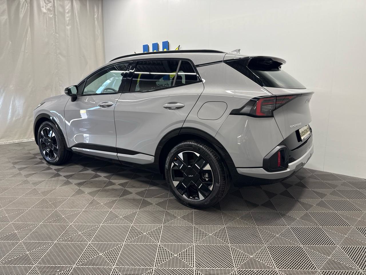 KIA Sportage 1.6T-GDi PHEV GT-Line 4x4 A-showroom-element-1