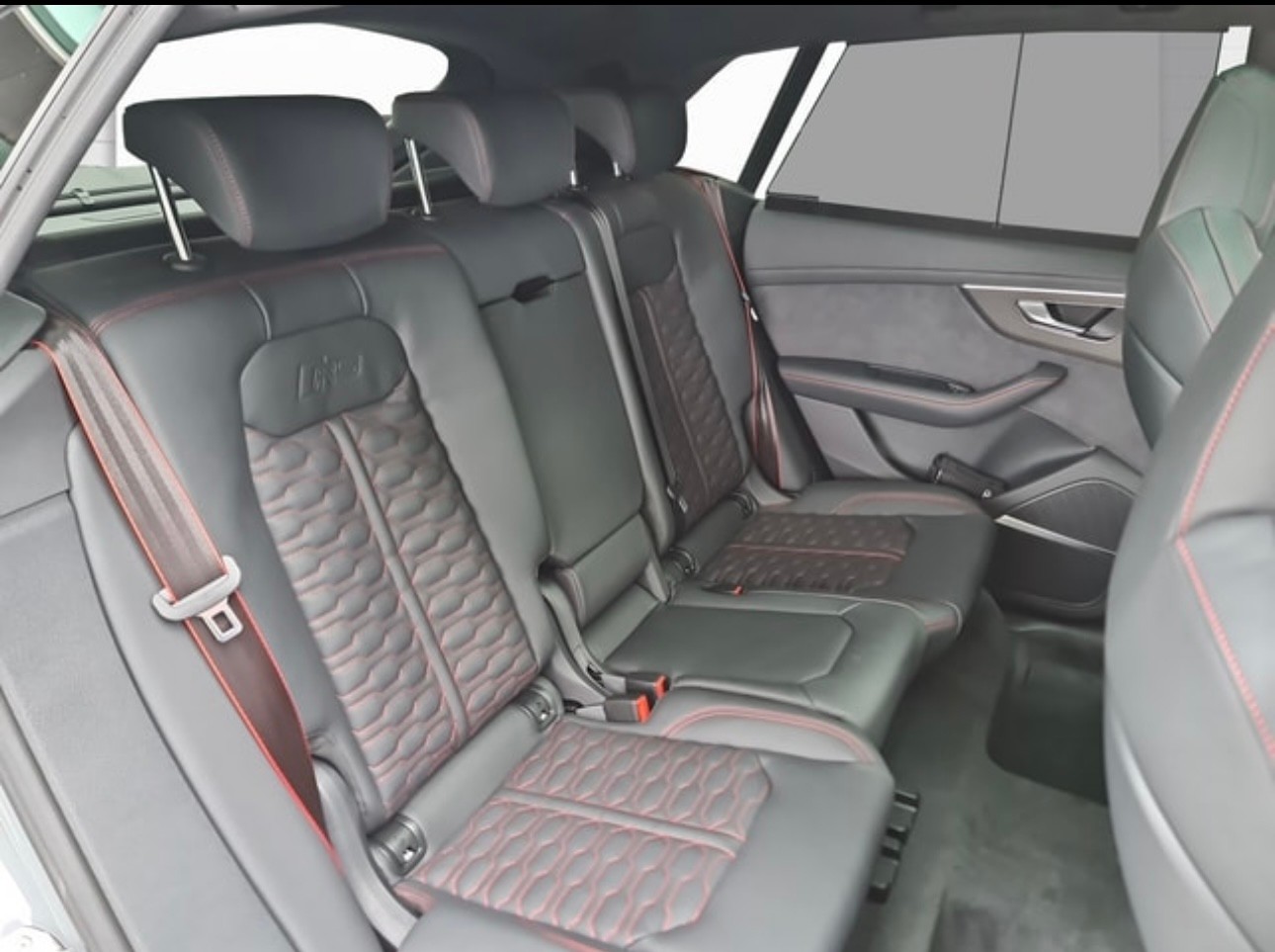 AUDI 4.0 V8 TFSI quattro T-Tronic-image-3