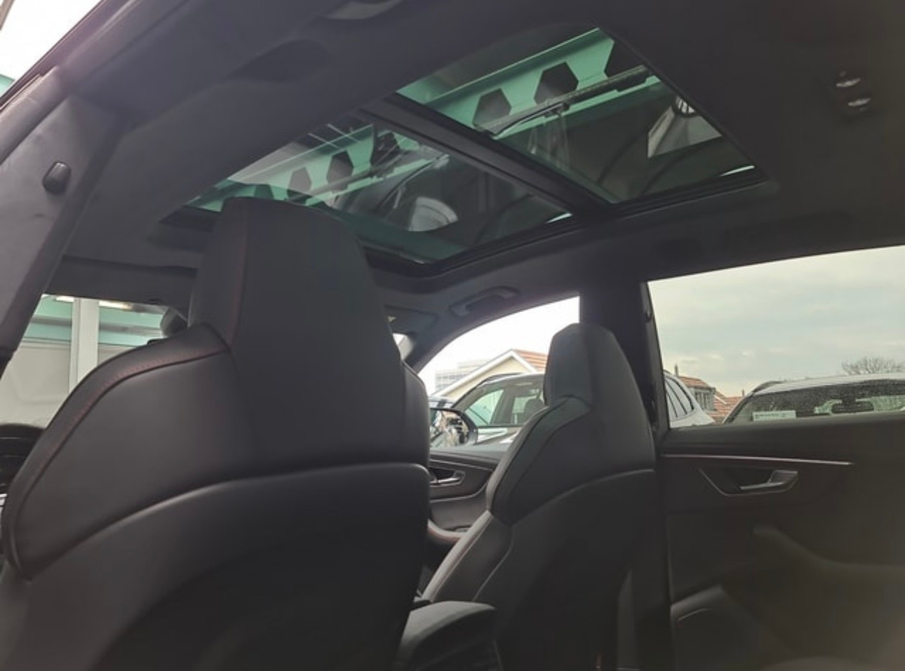 AUDI 4.0 V8 TFSI quattro T-Tronic-image-4