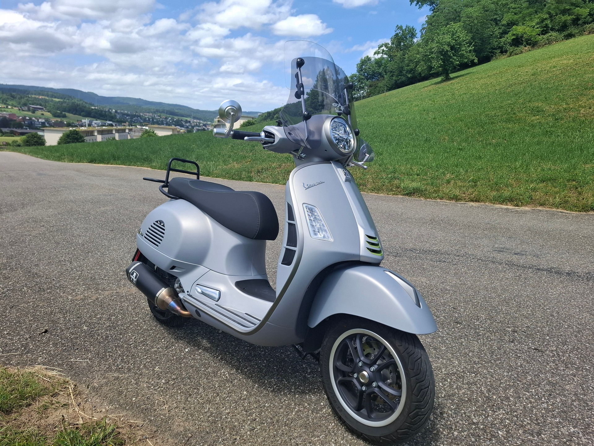 PIAGGIO Vespa GTS 300 Super Tech ABS-image-0