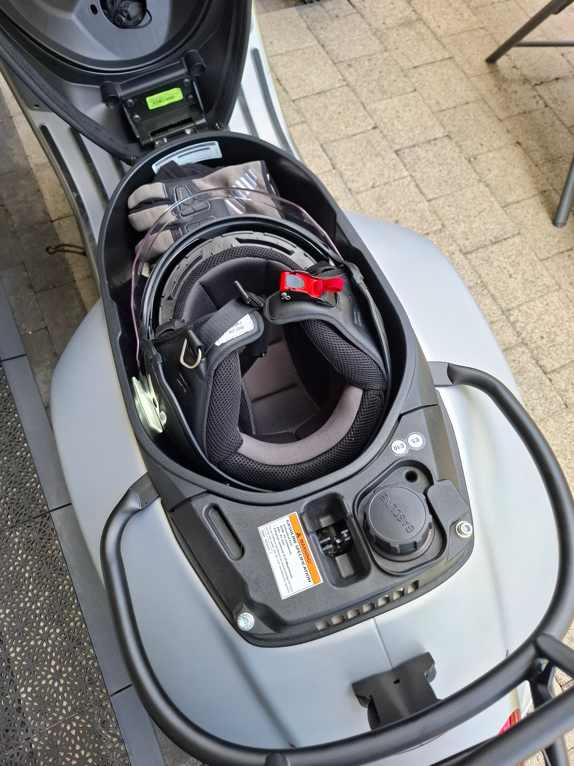PIAGGIO Vespa GTS 300 Super Tech ABS-image-4