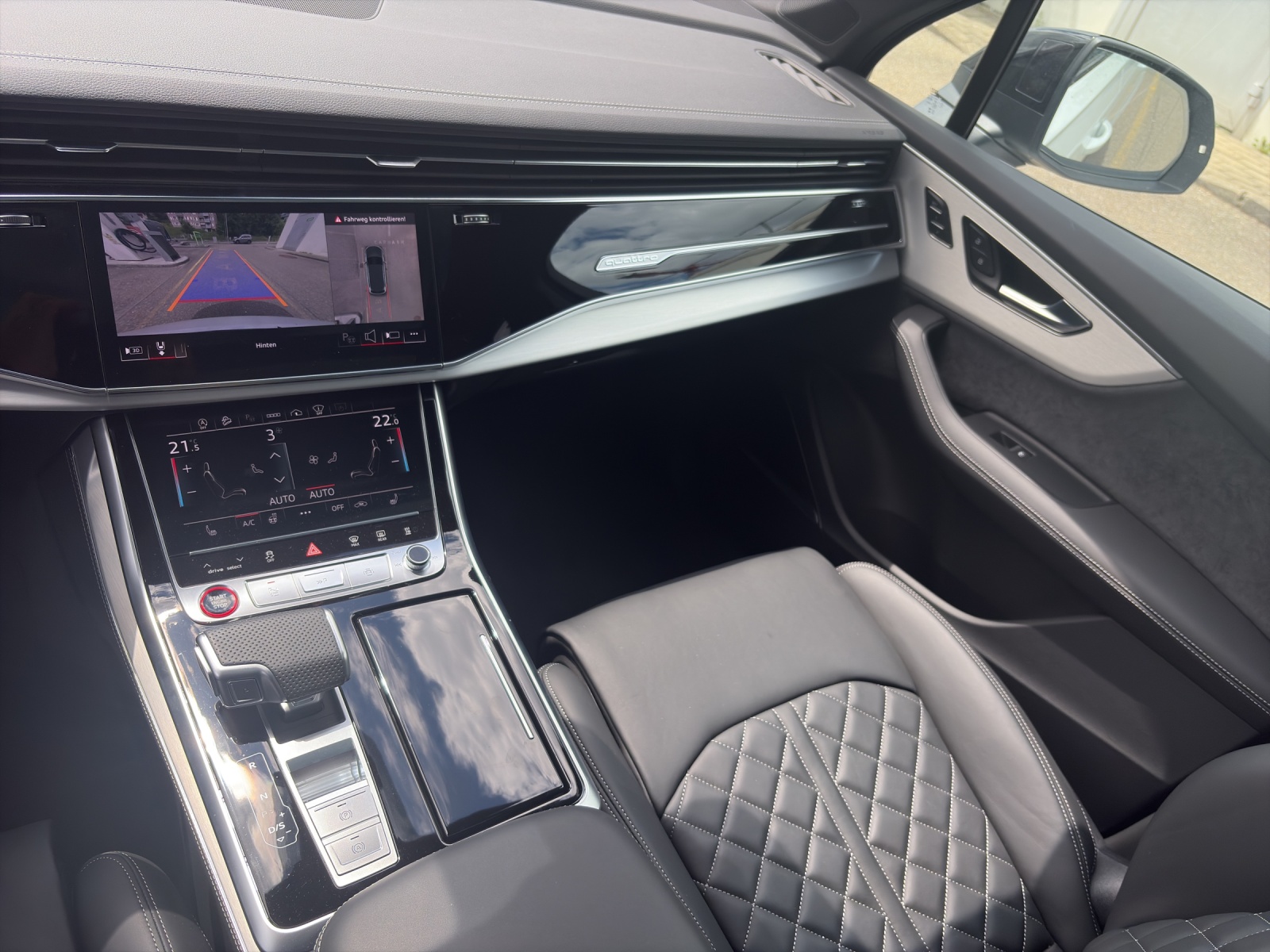 AUDI SQ7 SUV 4.0 V8 TFSI quattro T-Tronic-image-10