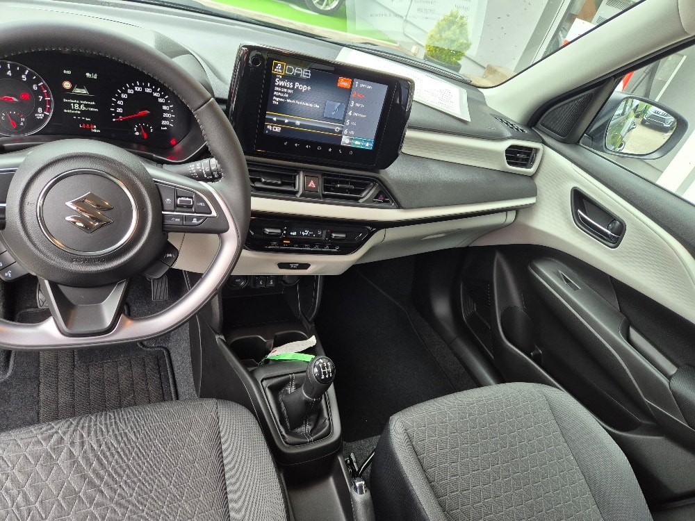 SUZUKI SWIFT-image-9