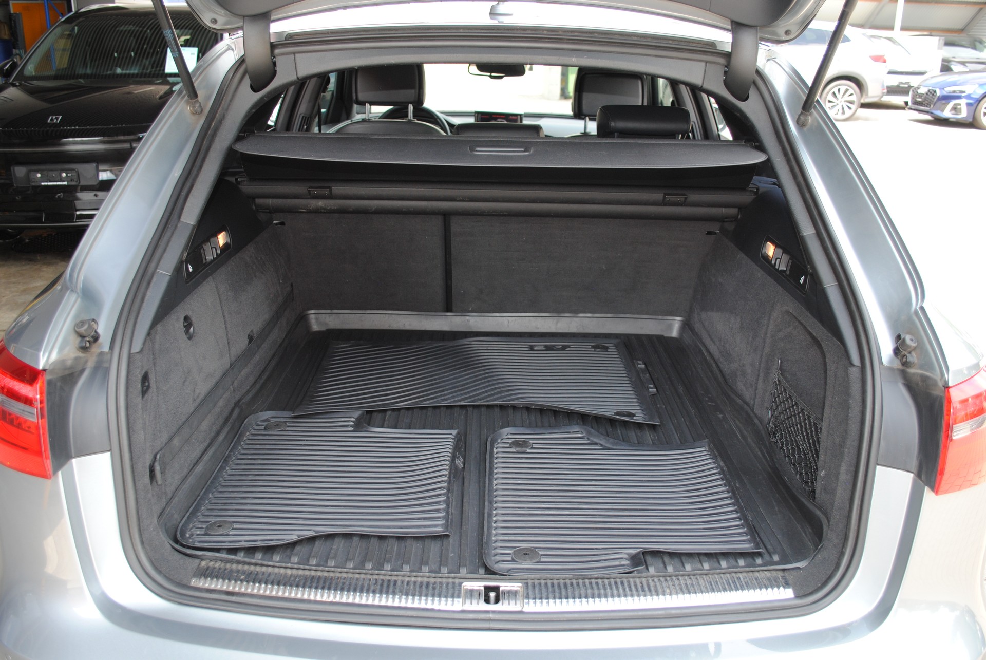 AUDI A6 Avant 3.0 TFSI V6 quattro S-tronic-image-17