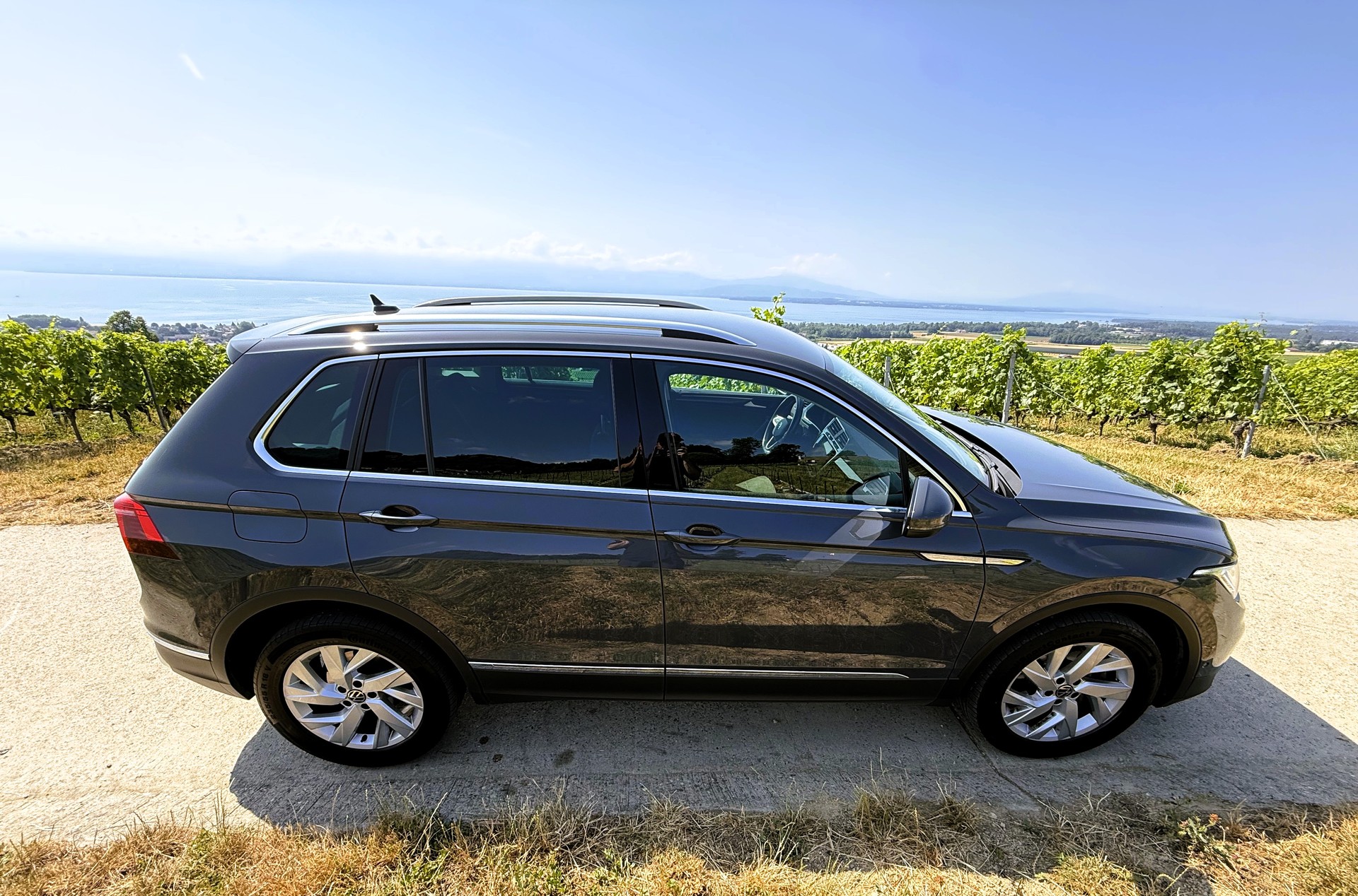 VW Tiguan 2.0 TDI SCR Elegance 4Motion DSG-image-8