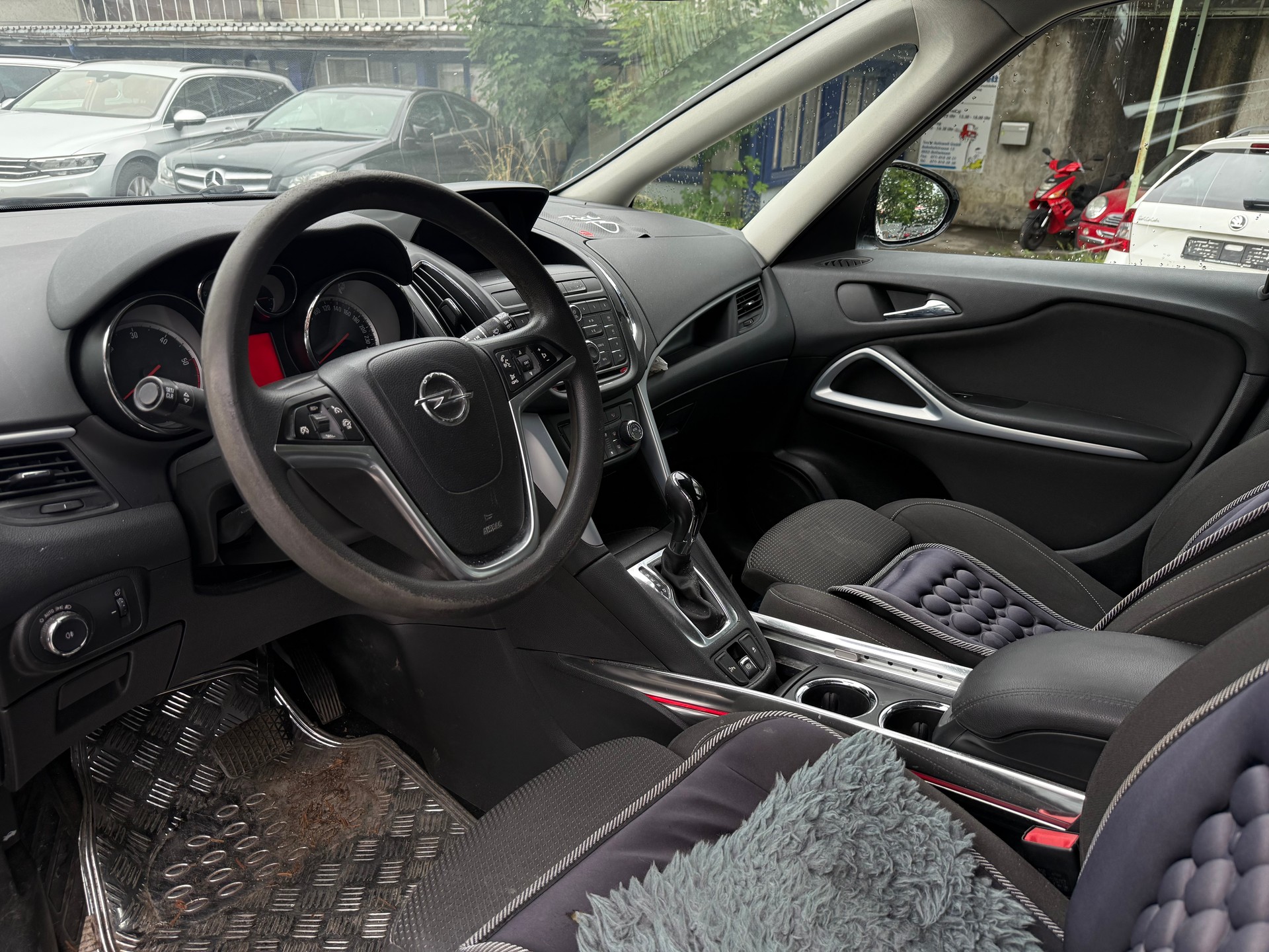 OPEL Zafira Tourer 2.0 CDTi Cosmo Automatic-image-4