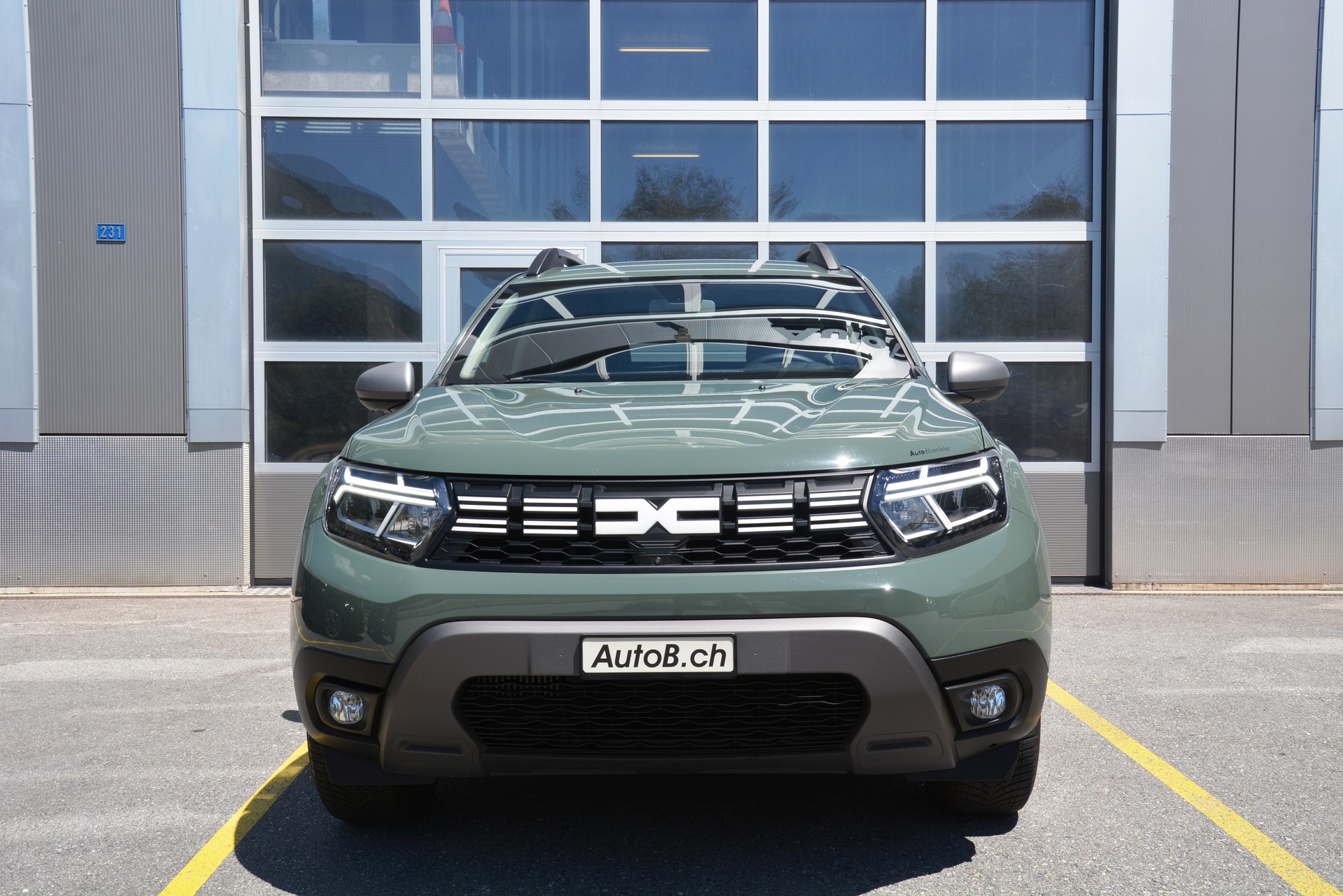 DACIA Duster TCe 150 Journey+ 4x4-image-2