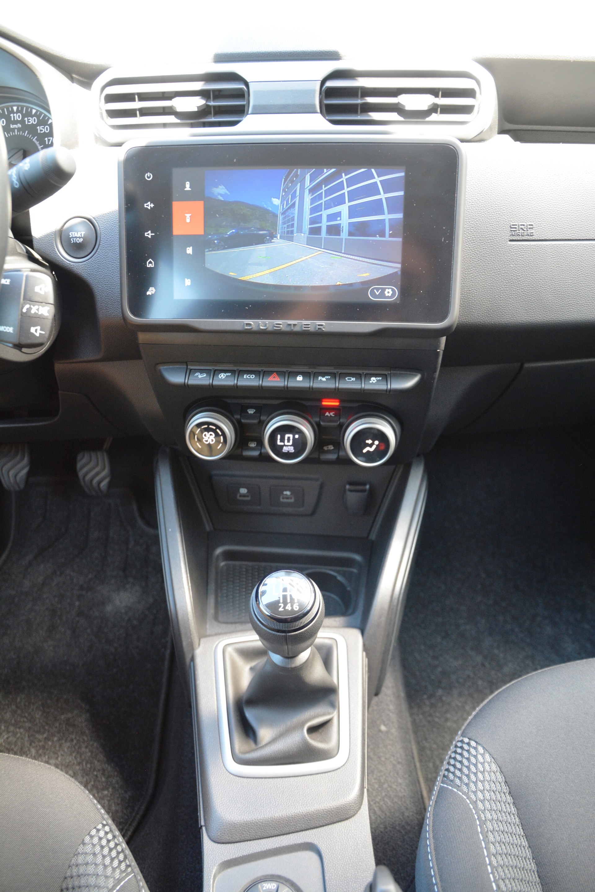 DACIA Duster TCe 150 Journey+ 4x4-image-6