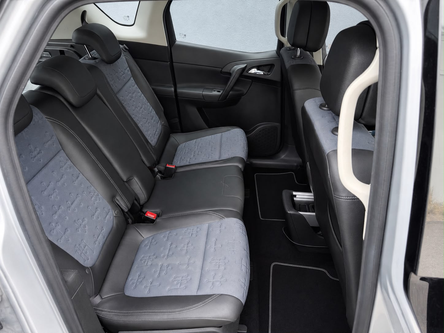 OPEL Meriva 1.4 Turbo Automatic-image-14
