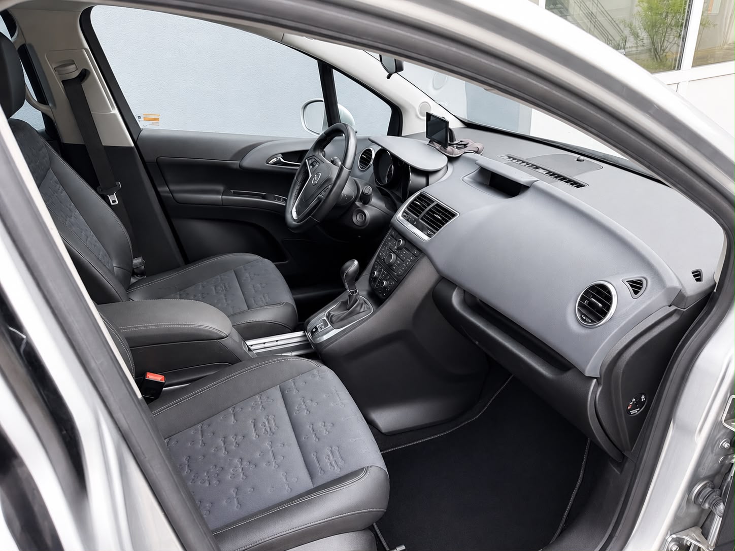OPEL Meriva 1.4 Turbo Automatic-image-12