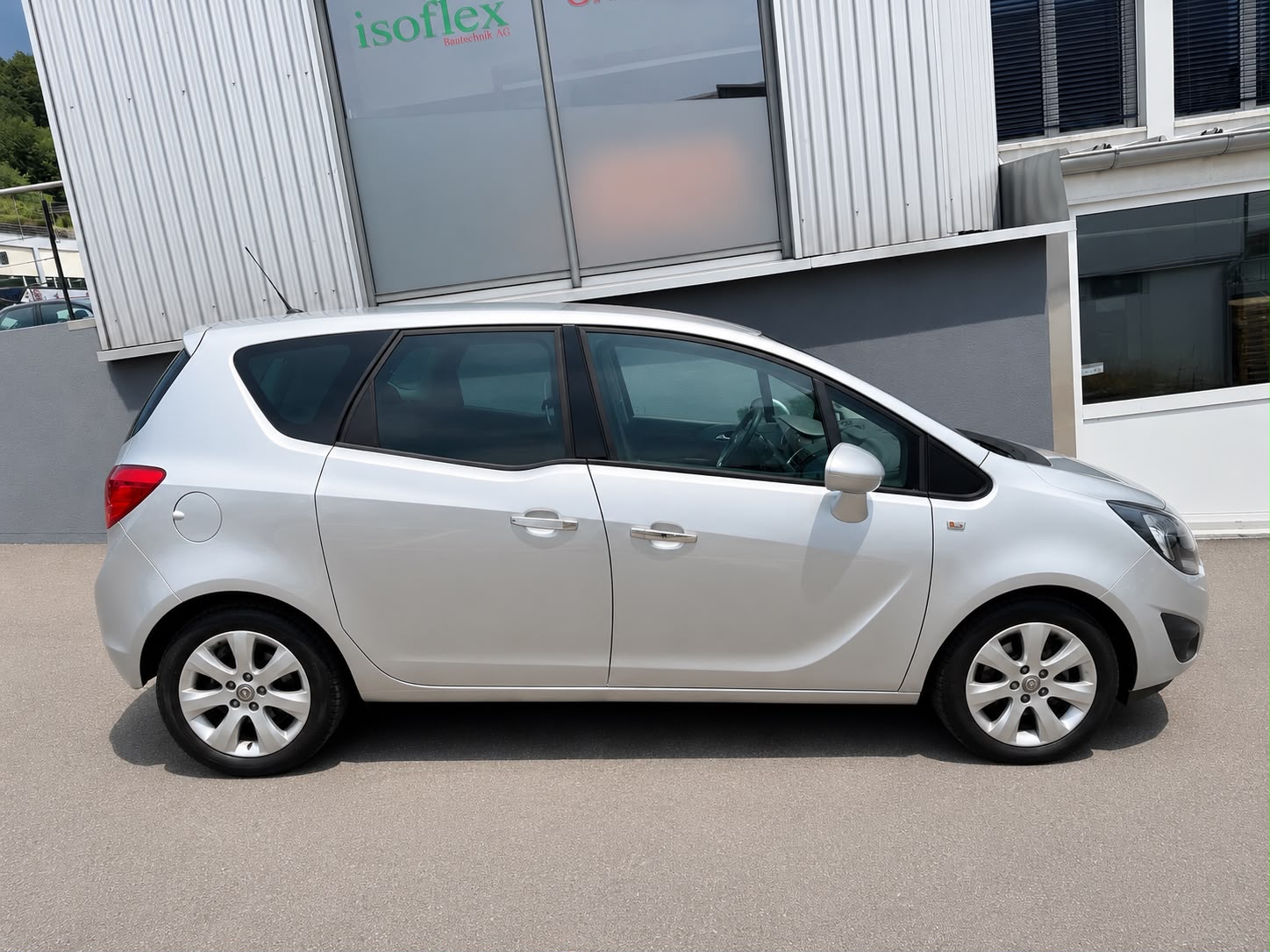 OPEL Meriva 1.4 Turbo Automatic-image-4