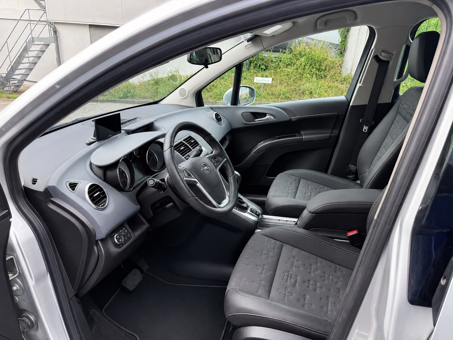 OPEL Meriva 1.4 Turbo Automatic-image-11