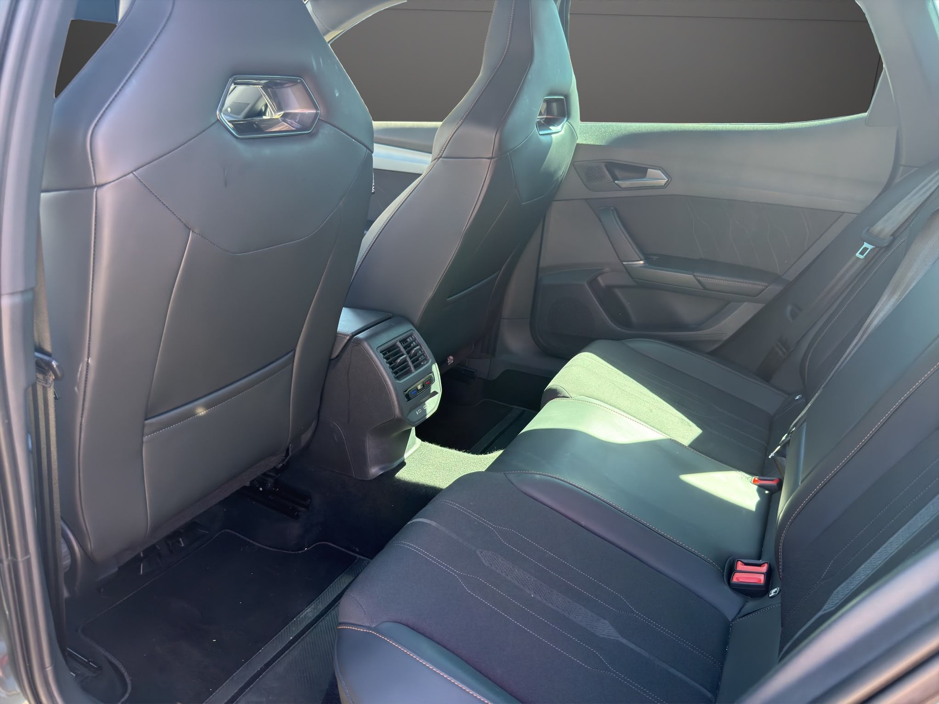 CUPRA Formentor 2.0TSI VZ 4Drive DSG-image-16