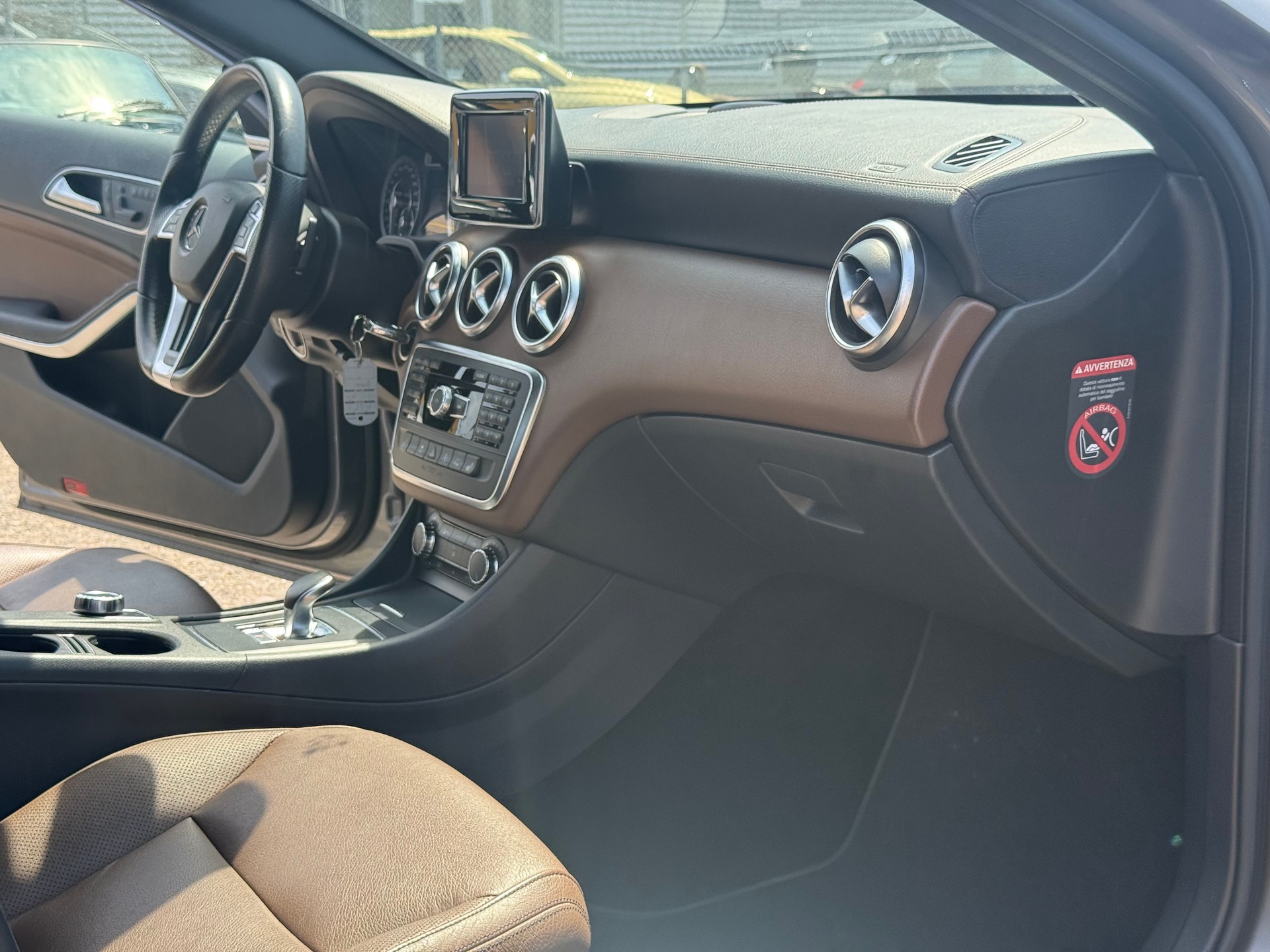 MERCEDES-BENZ A 45 AMG 4Matic Speedshift 7G-DCT-image-6