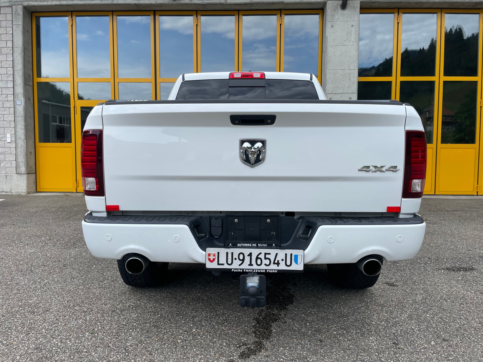 DODGE 1500 5.7 HEMI V8 Sport-image-4