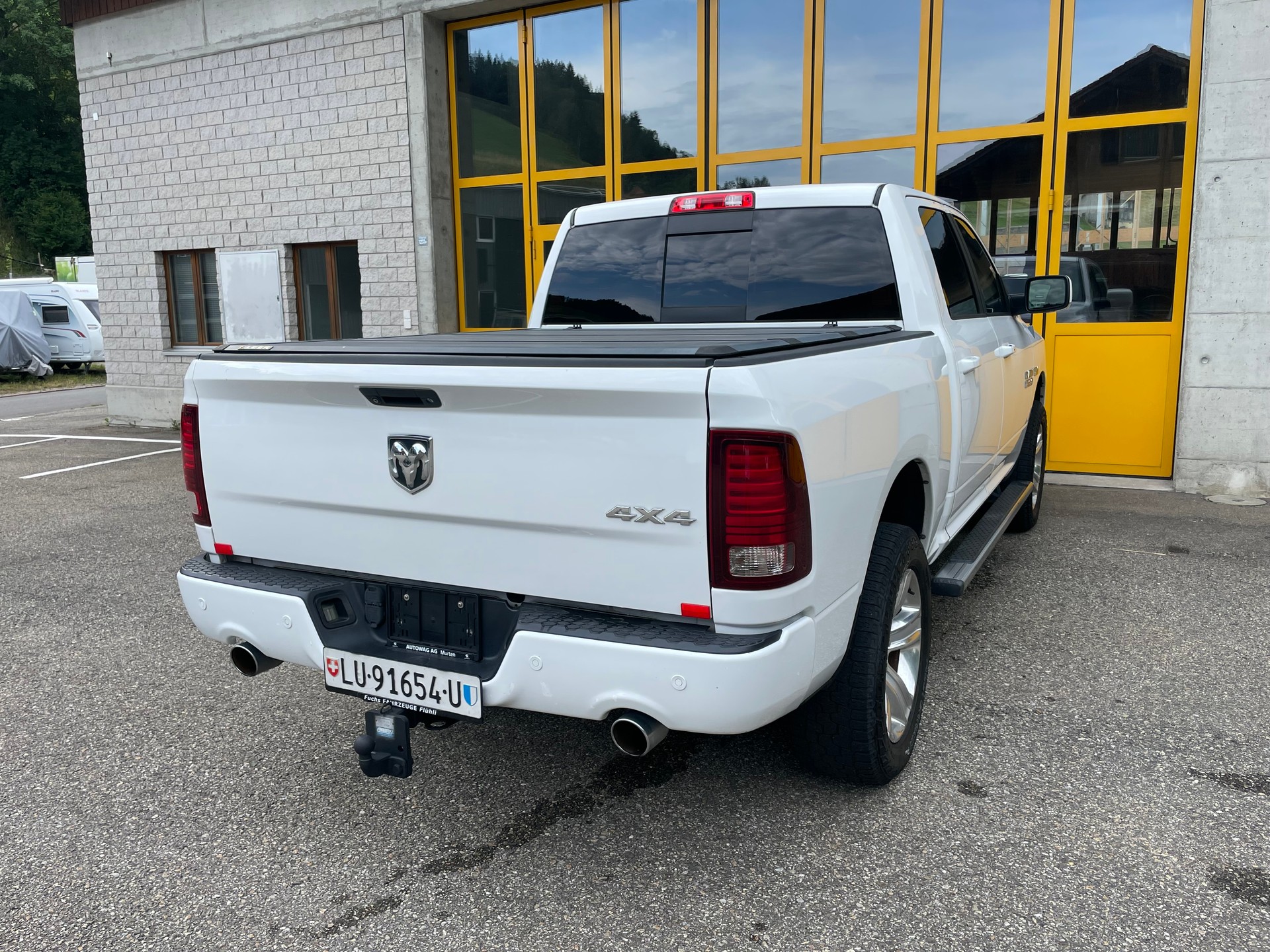 DODGE 1500 5.7 HEMI V8 Sport-image-6
