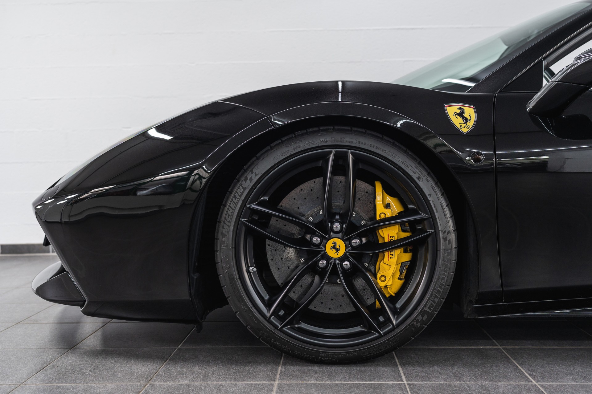FERRARI 488 Spider 3.9 V8-image-9