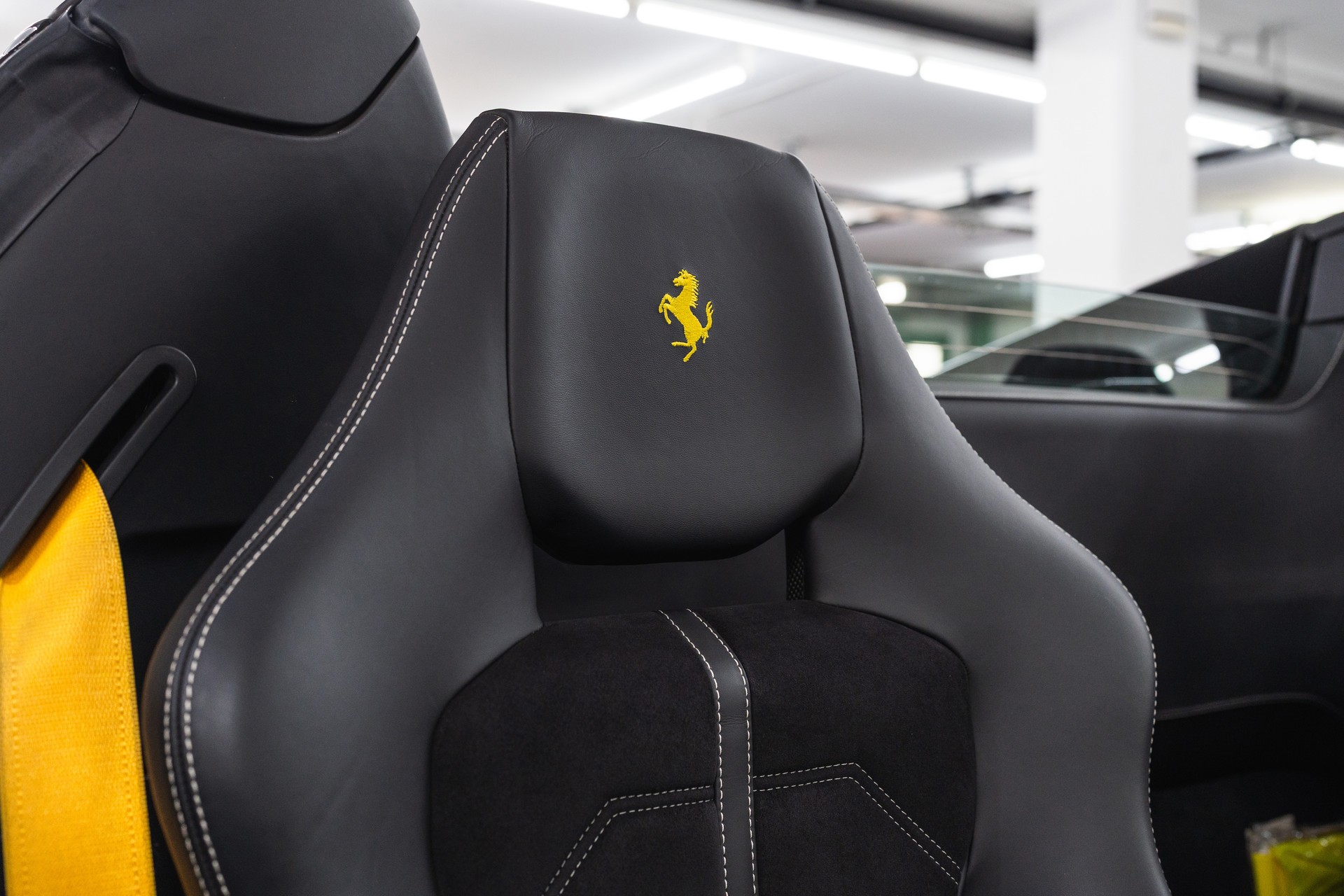 FERRARI 488 Spider 3.9 V8-image-14