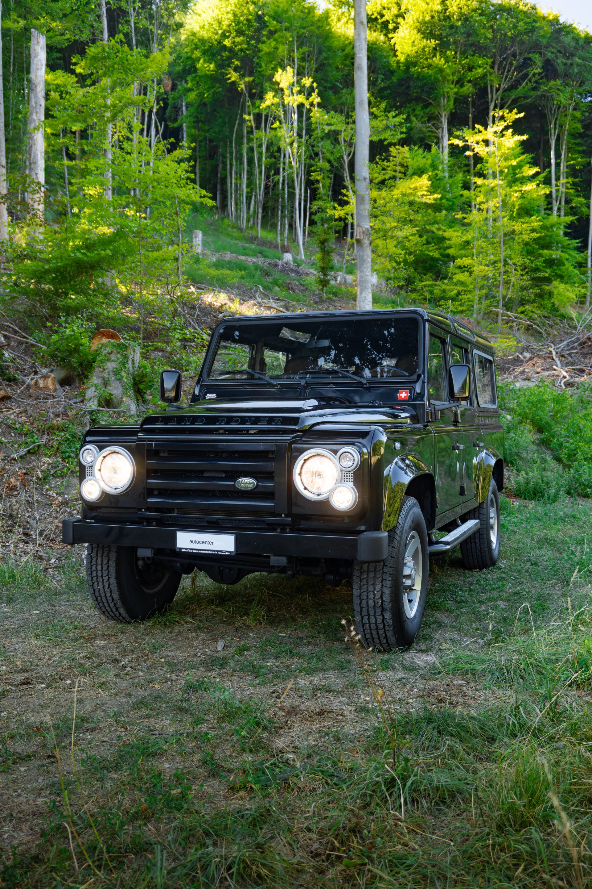 LAND ROVER Defender 110 SW 2.4Tdc Black Pearl 1/25