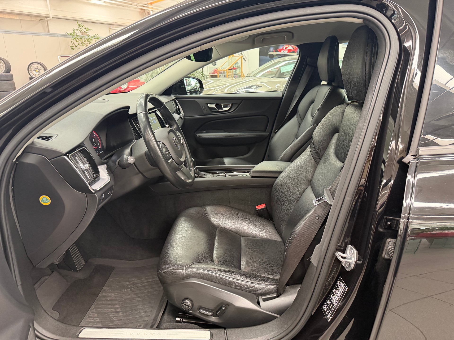VOLVO V60 D4 Inscription Geartronic-image-6