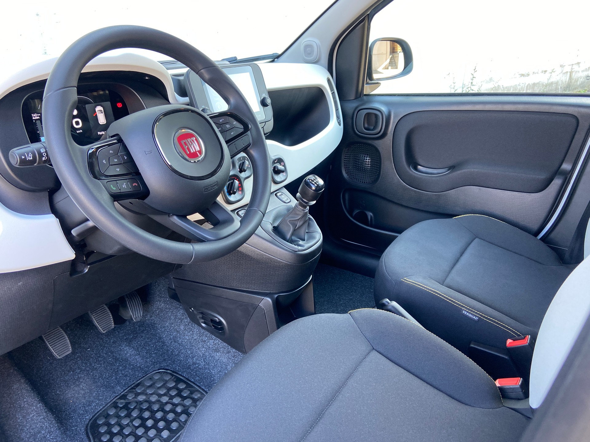 FIAT Pandina 1.0 MHEV Cross-image-4