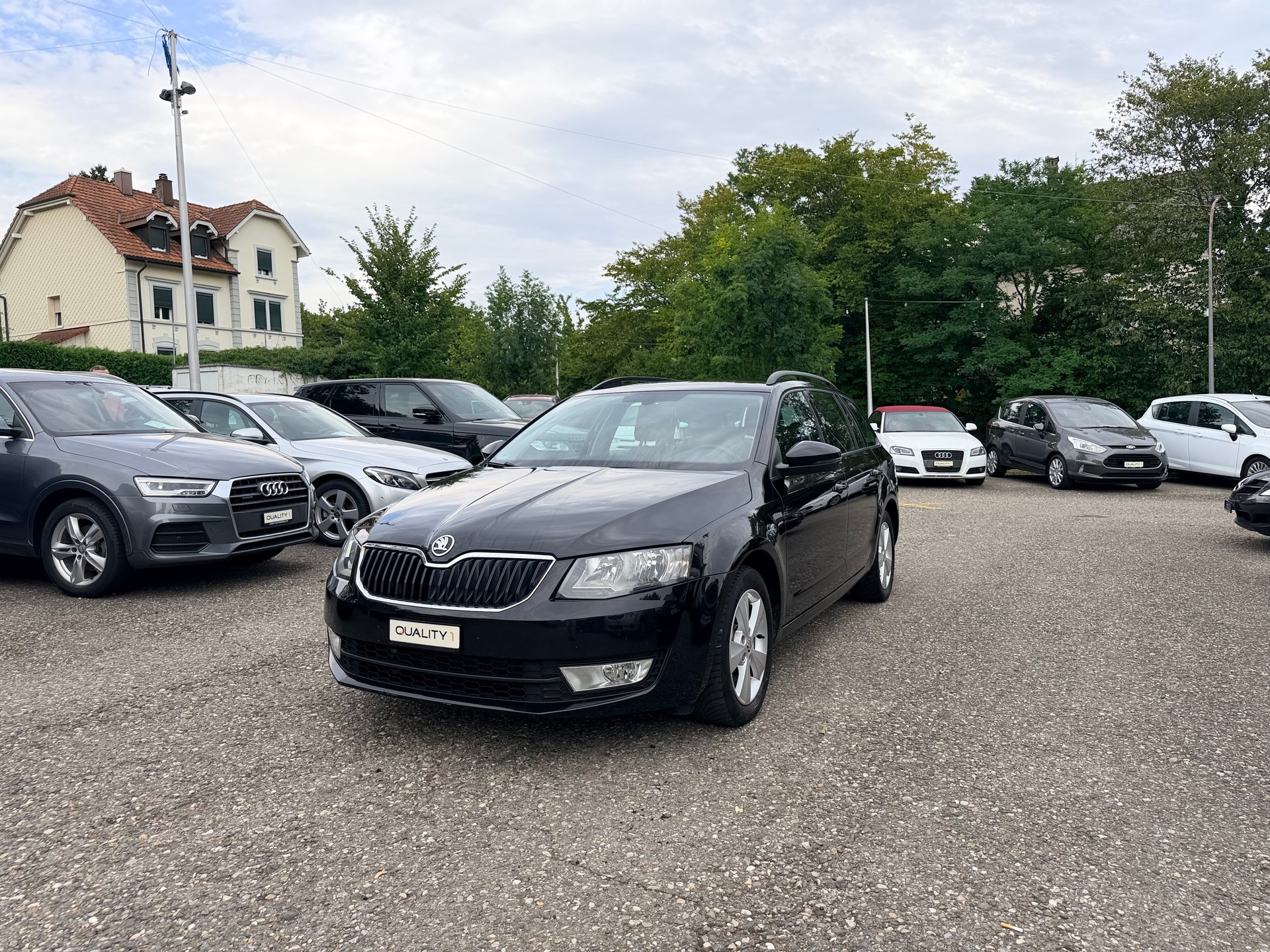 SKODA Octavia Combi 2.0 TDI Swiss Edition 4x4 DSG-showroom-element-3