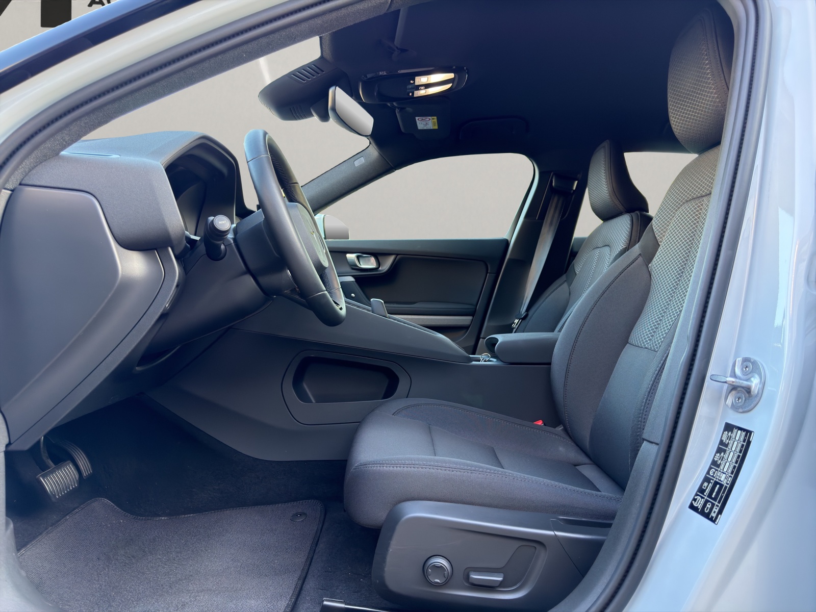 POLESTAR 2 Standard Range Single Motor-image-7