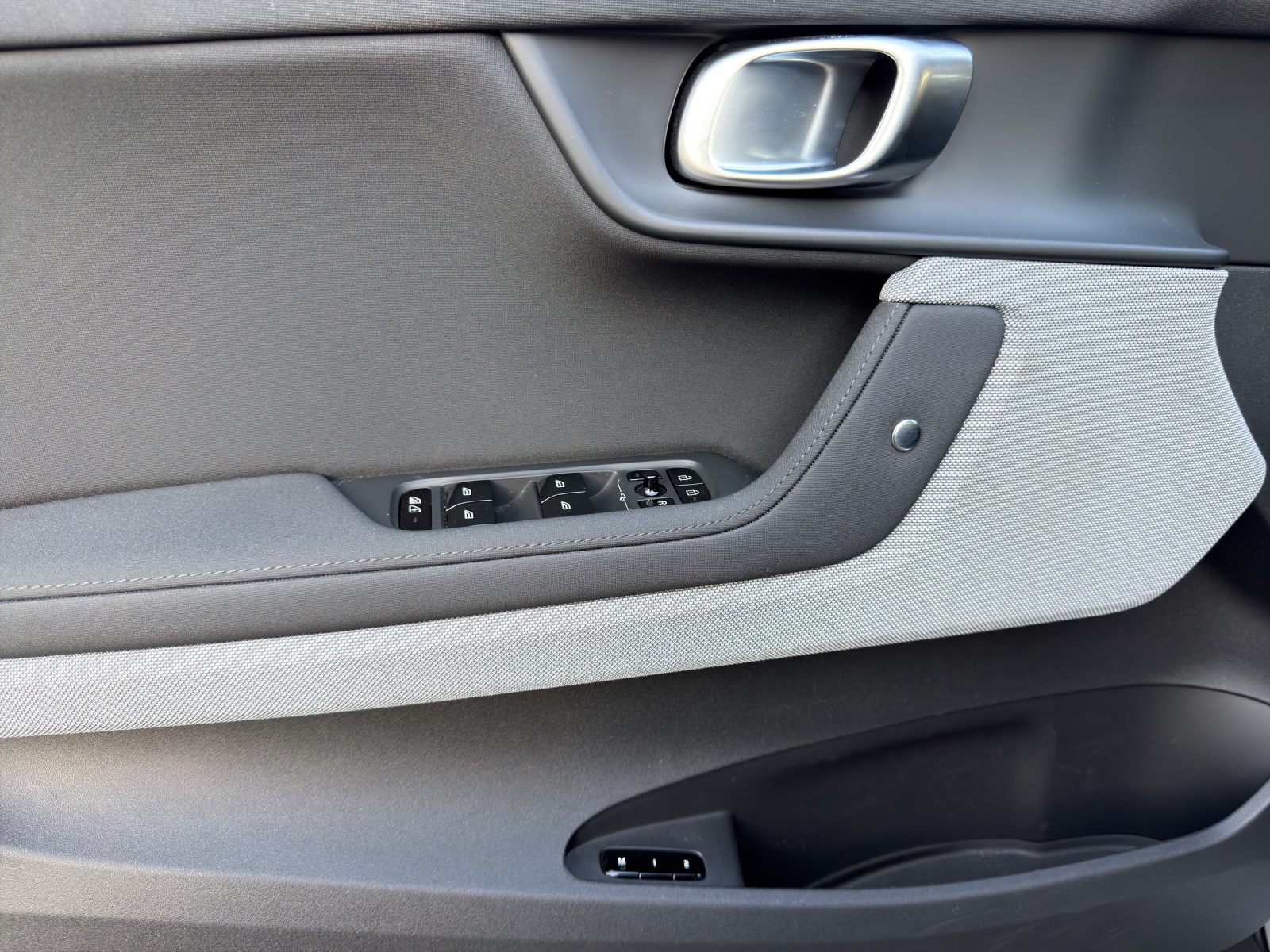 POLESTAR 2 Standard Range Single Motor-image-13