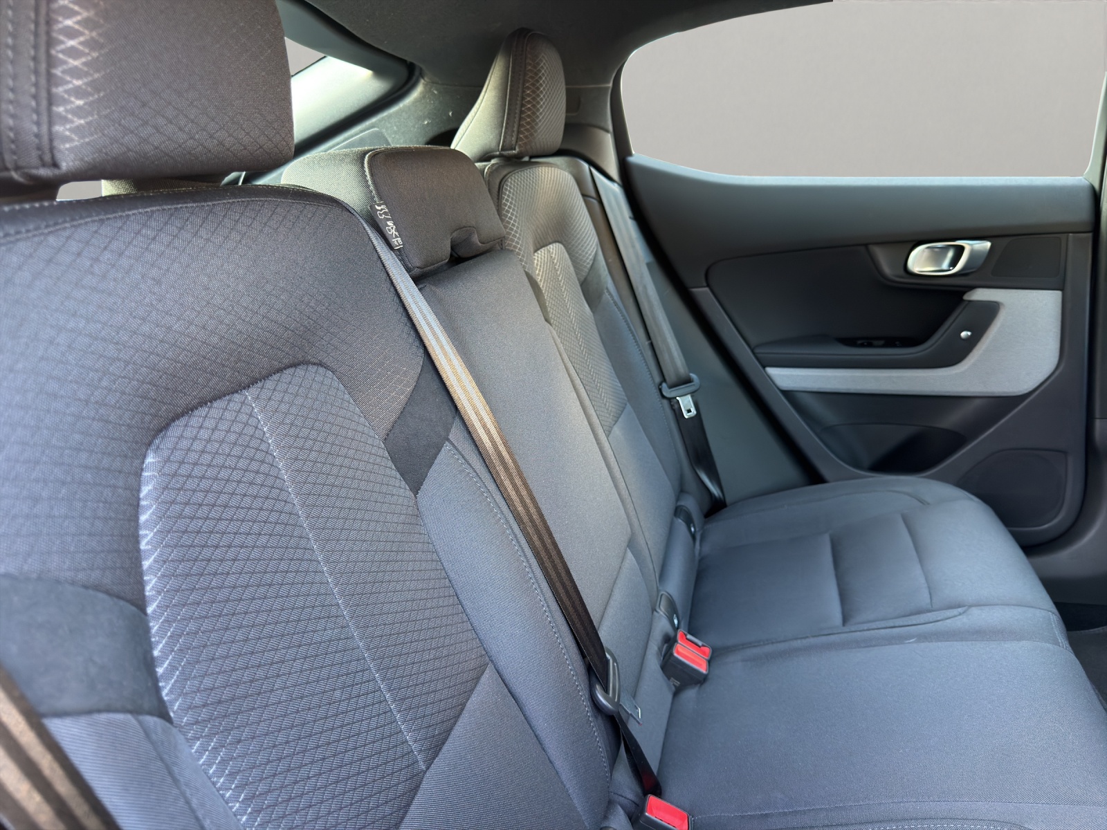 POLESTAR 2 Standard Range Single Motor-image-15