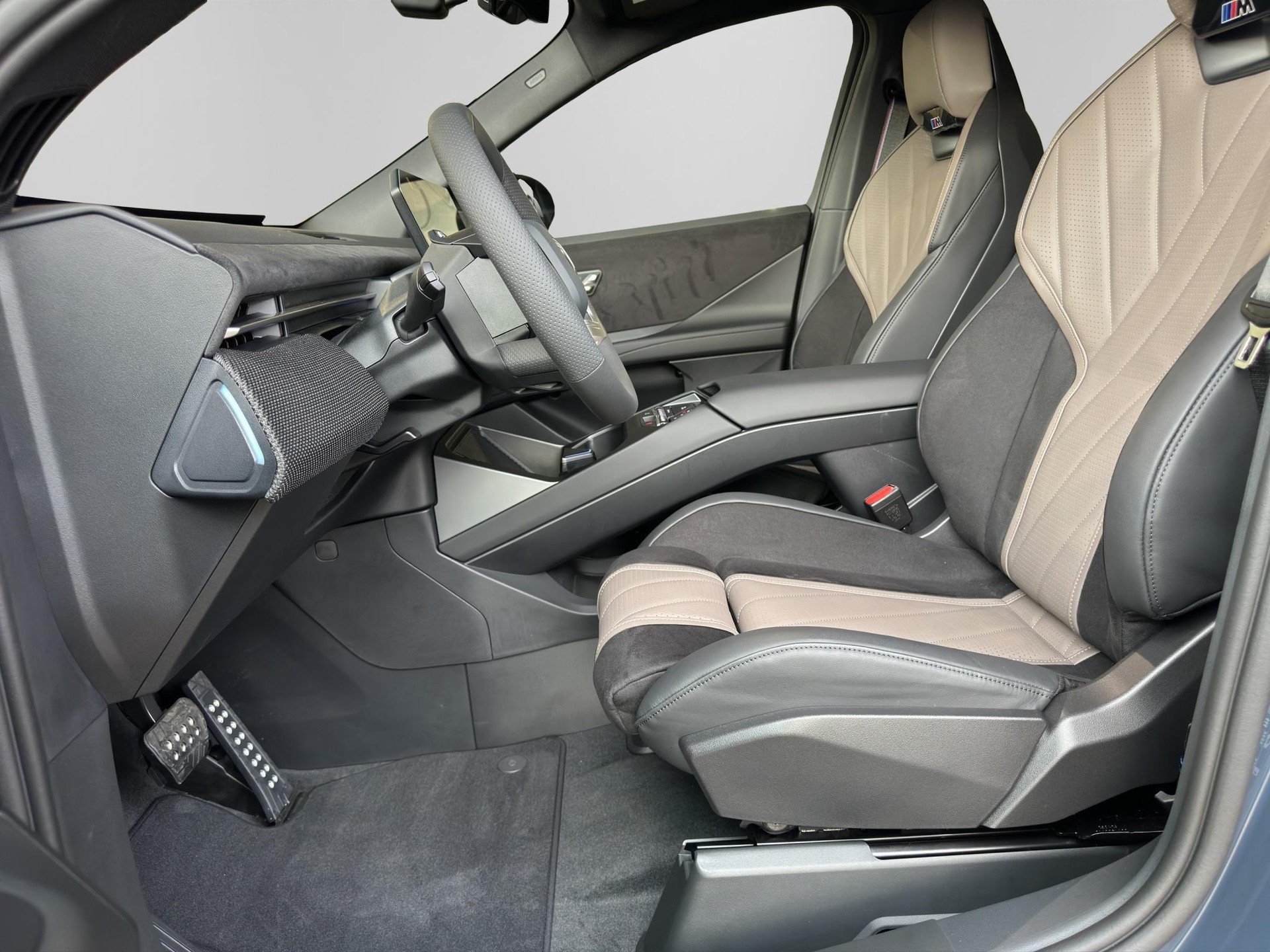 BMW iX3 50 xDrive M Sport Pro-image-10