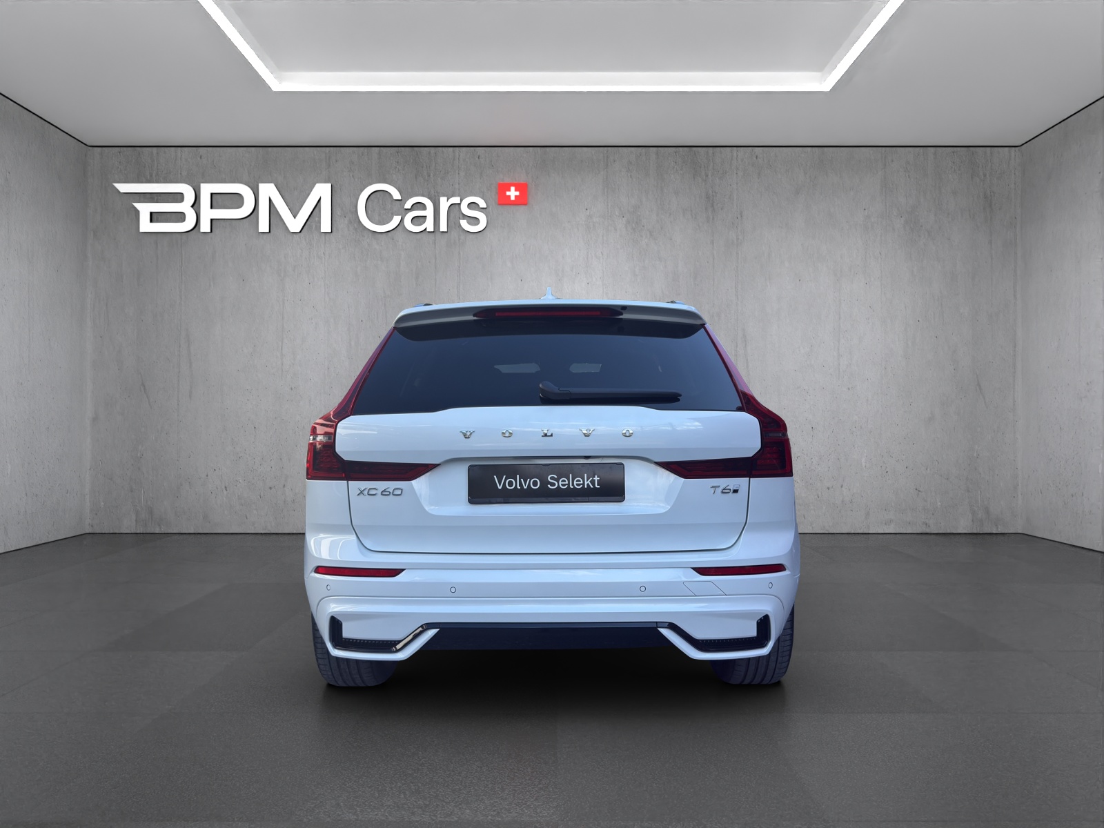 VOLVO XC60 2.0 T6 TE Ultra Dark eAWD-image-4
