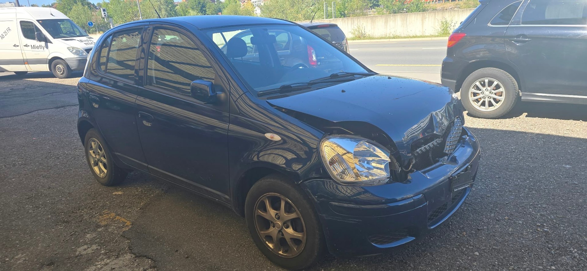 TOYOTA Yaris 1.3 Linea Sol-image-2
