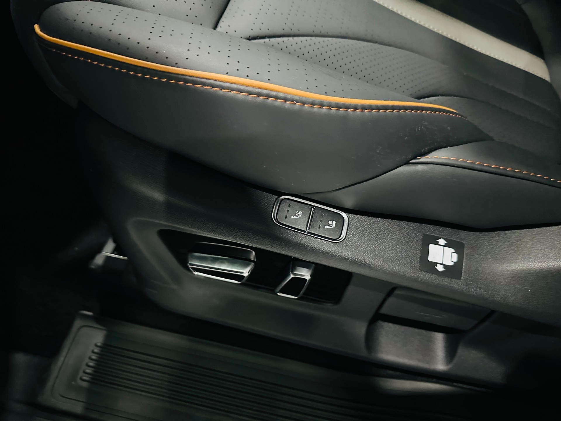 CIRELLI 7 Black PHEV-image-3