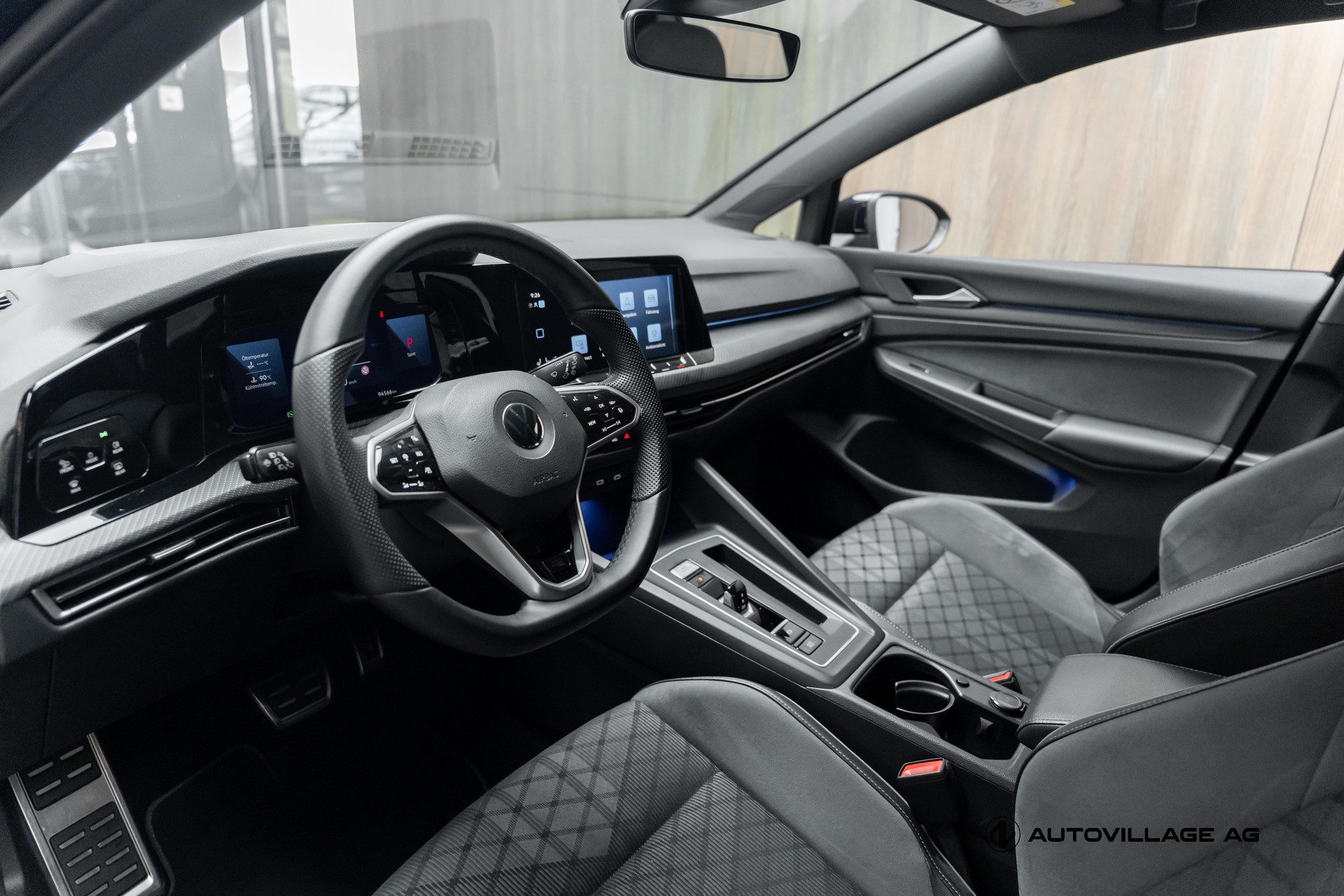 VW Golf 1.5 eTSI mHEV ACT R-Line DSG-showroom-element-3