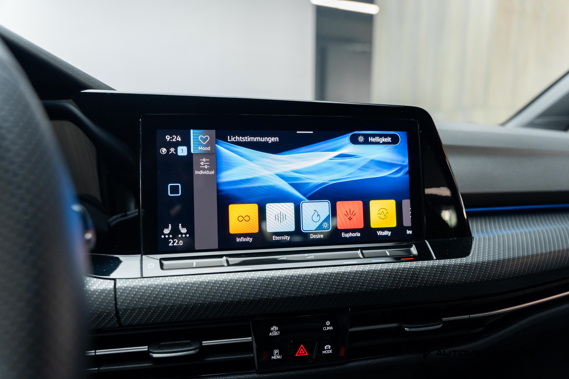 VW Golf 1.5 eTSI mHEV ACT R-Line DSG-image-13