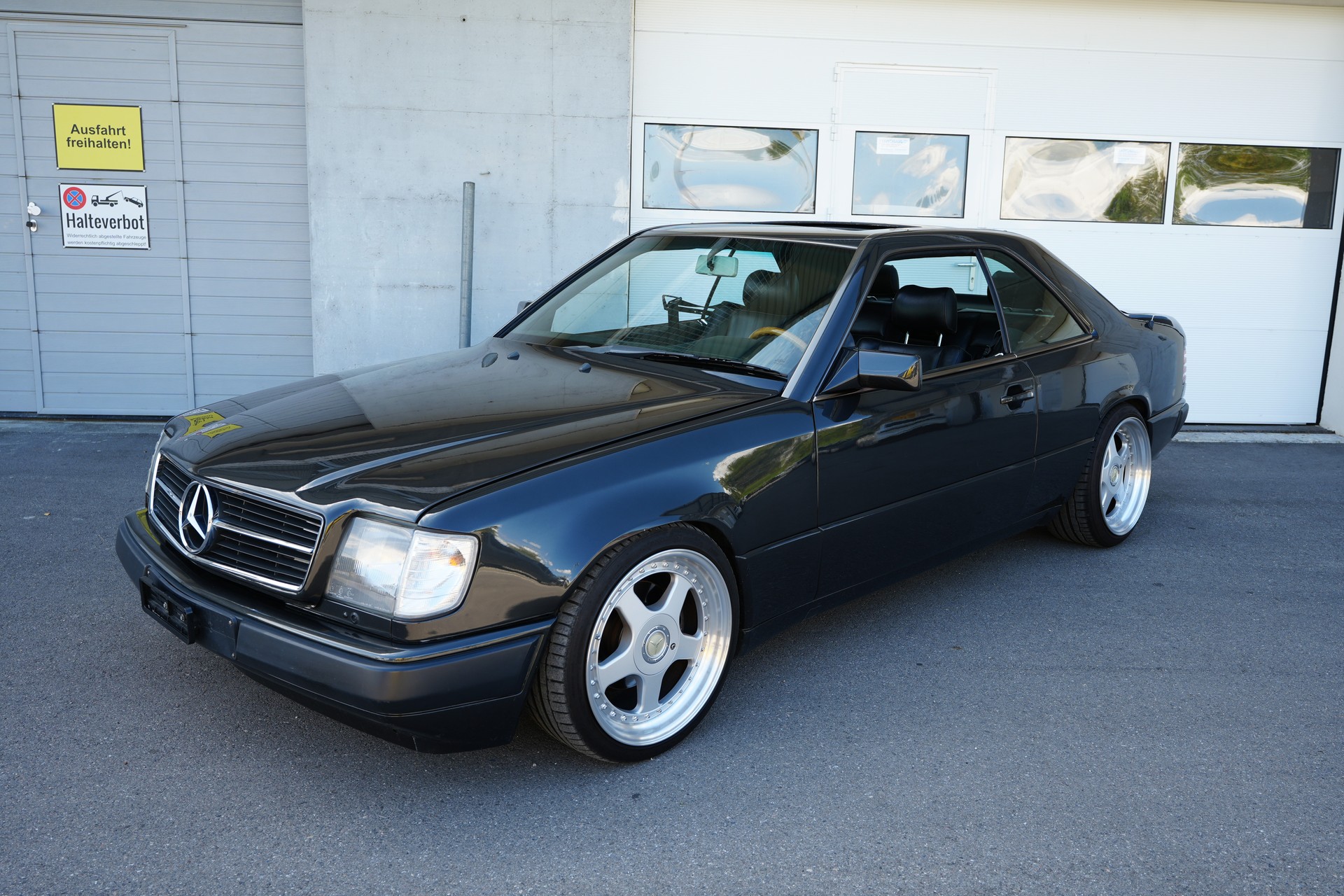 MERCEDES-BENZ 300 CE