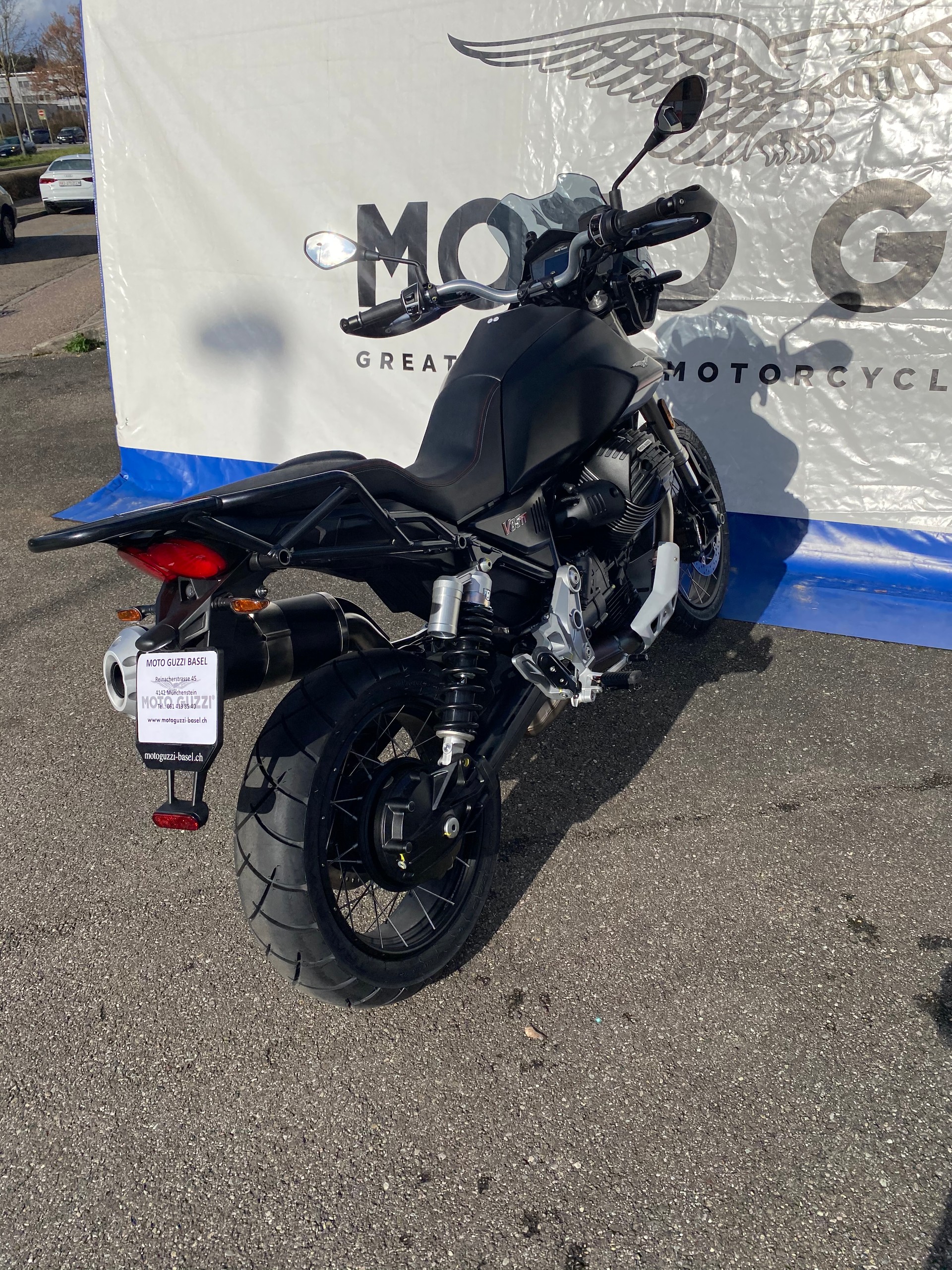 MOTO GUZZI V85 TT-image-10