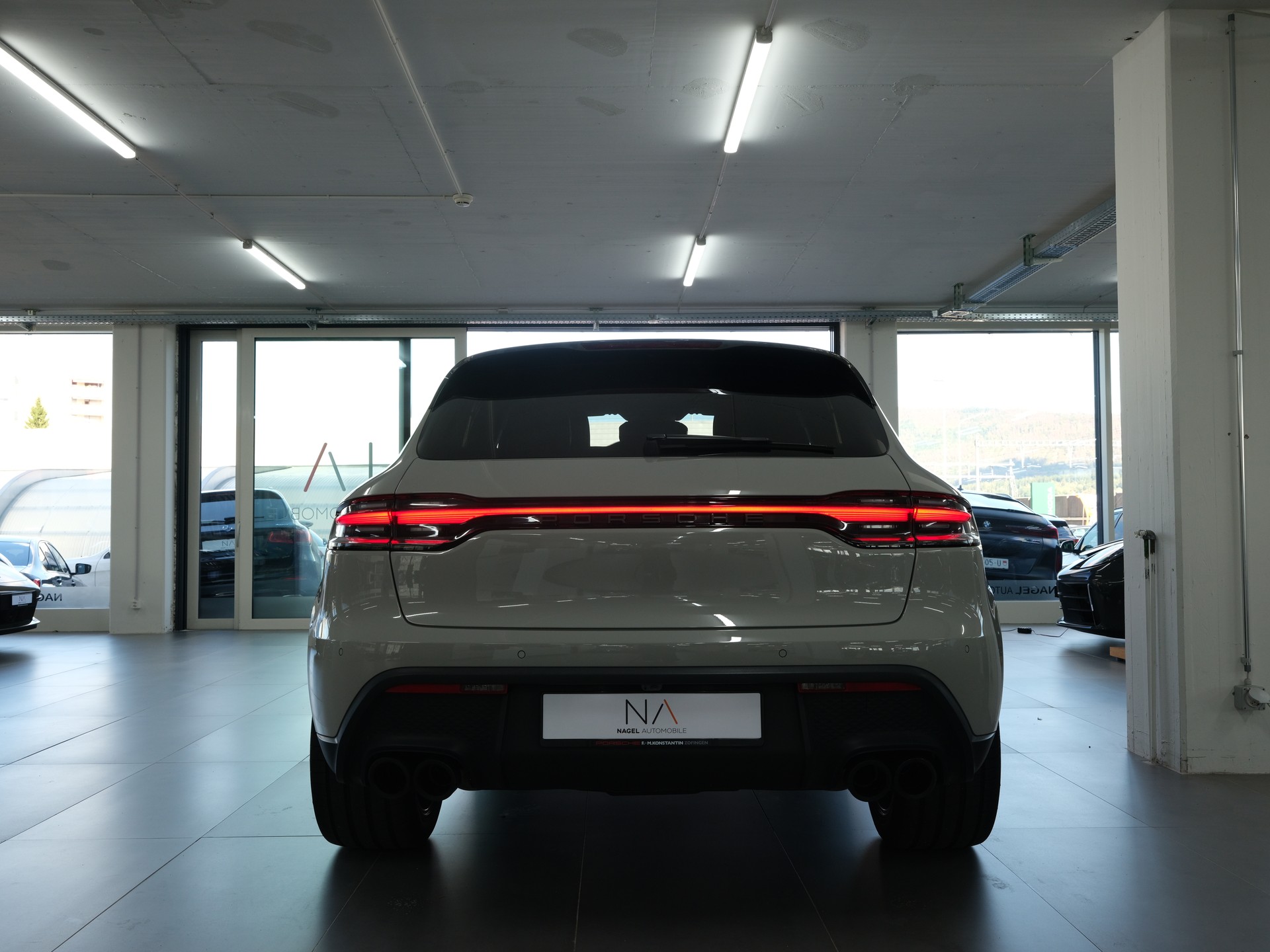 PORSCHE Macan PDK *Porsche Aproved* *Sportabgassanlage* *Sport Chrono*-image-4