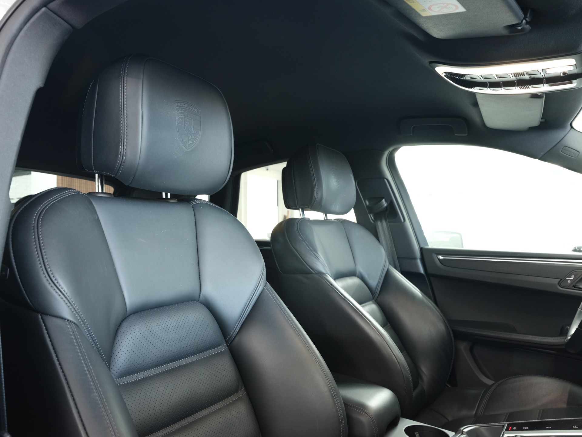 PORSCHE Macan PDK *Porsche Aproved* *Sportabgassanlage* *Sport Chrono*-image-19