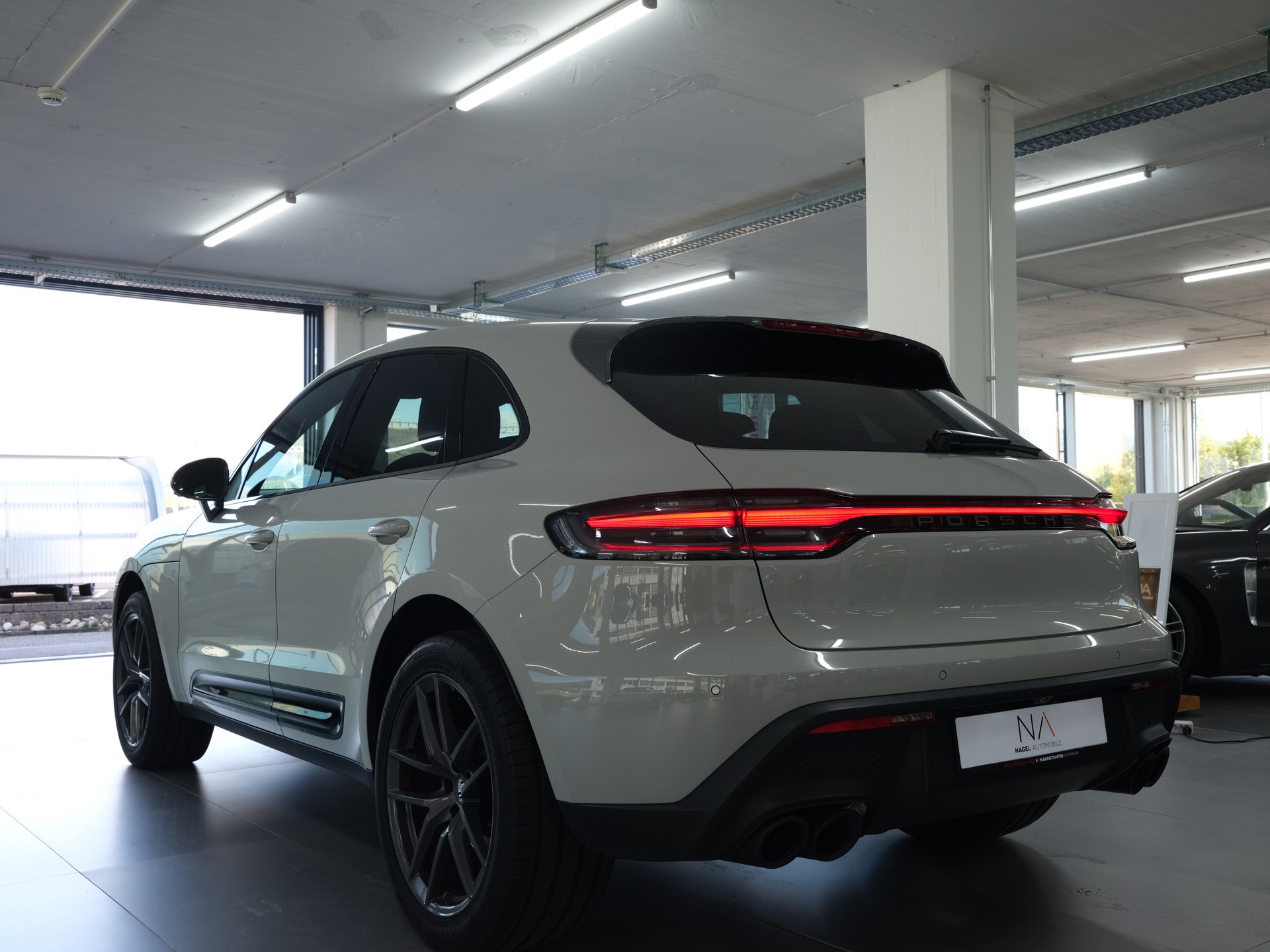PORSCHE Macan PDK *Porsche Aproved* *Sportabgassanlage* *Sport Chrono*-image-5