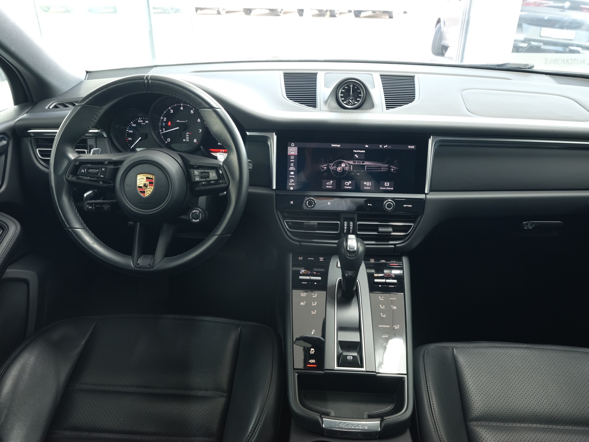 PORSCHE Macan PDK *Porsche Aproved* *Sportabgassanlage* *Sport Chrono*-image-25