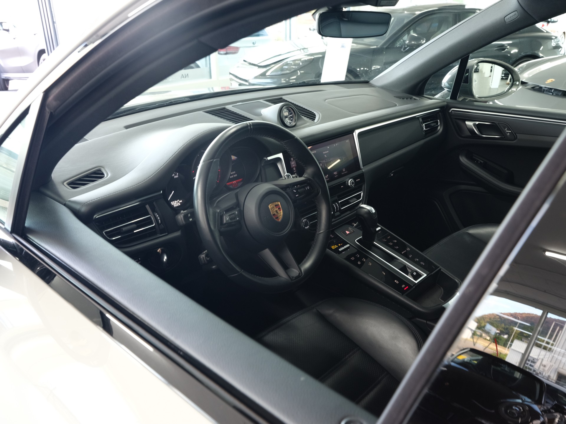 PORSCHE Macan PDK *Porsche Aproved* *Sportabgassanlage* *Sport Chrono*-image-16