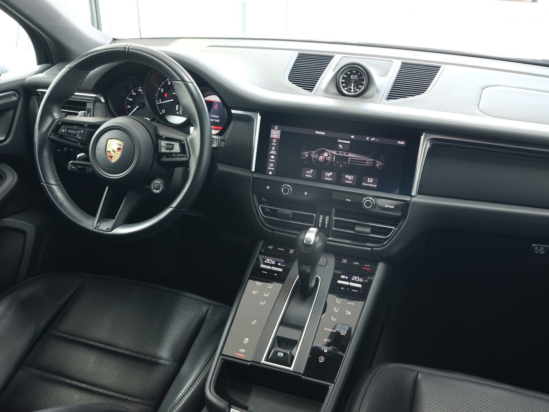 PORSCHE Macan PDK *Porsche Aproved* *Sportabgassanlage* *Sport Chrono*-image-27