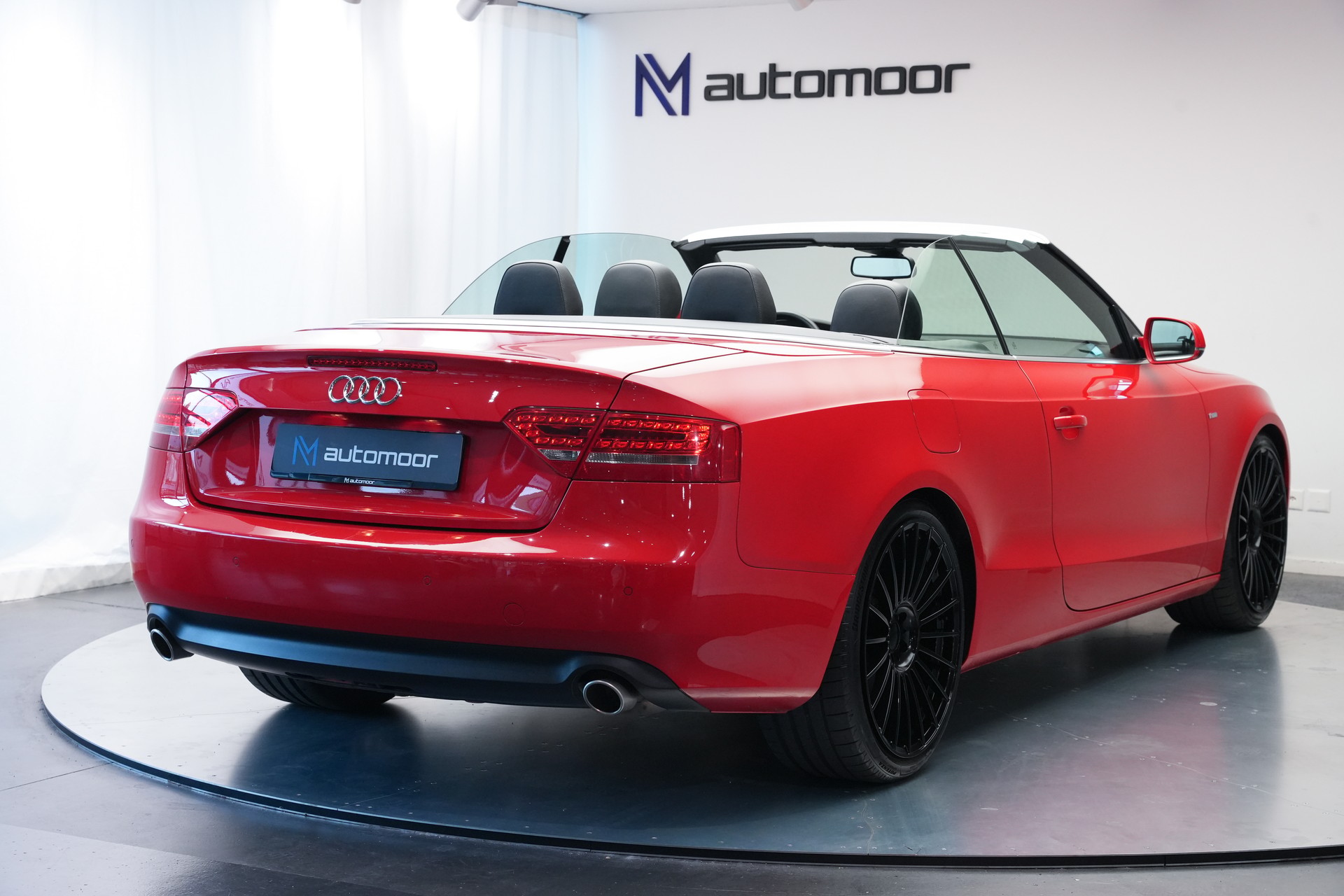 AUDI A5 Cabriolet 3.0 TDI quattro S-tronic-image-41