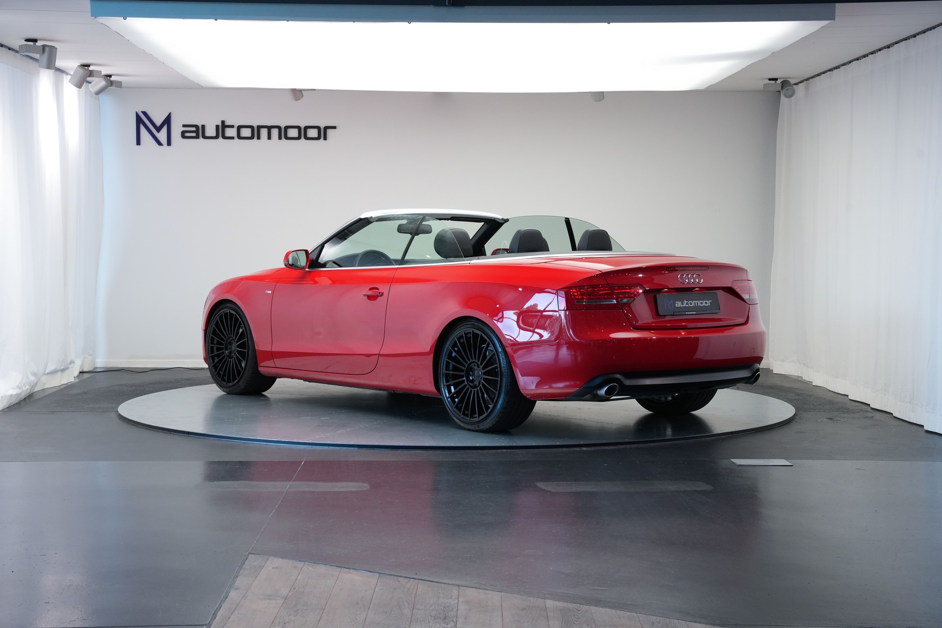 AUDI A5 Cabriolet 3.0 TDI quattro S-tronic-image-6